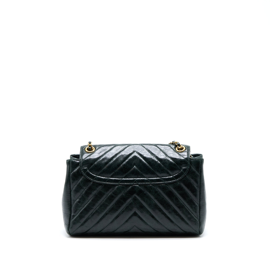 chanel-chevron-hampton-flap-bag-aged-calfskin-dark-green-ghw