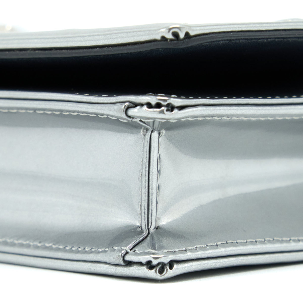 dior-diorama-wallet-on-chain-patent-metallic-silver-shw