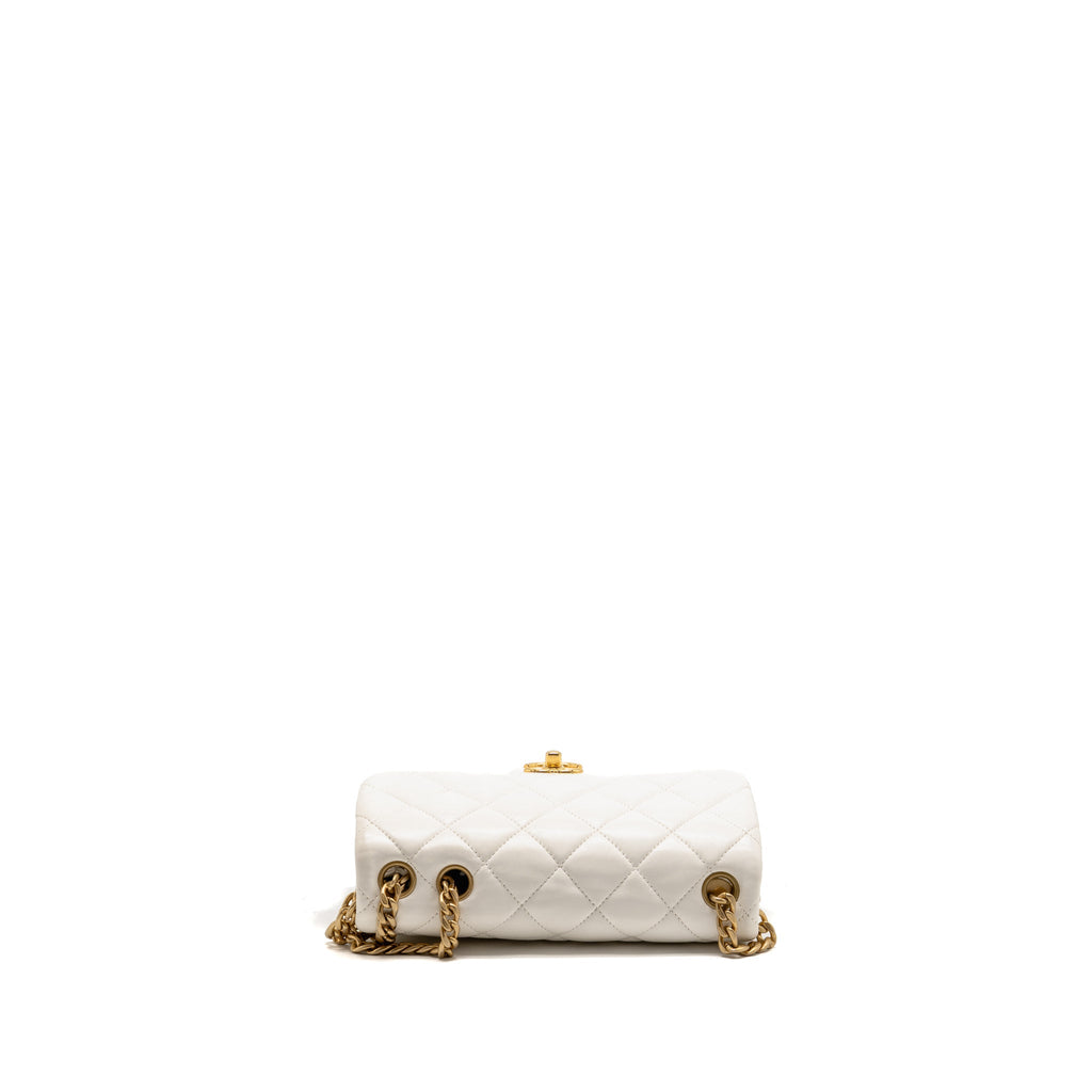 chanel-white-4