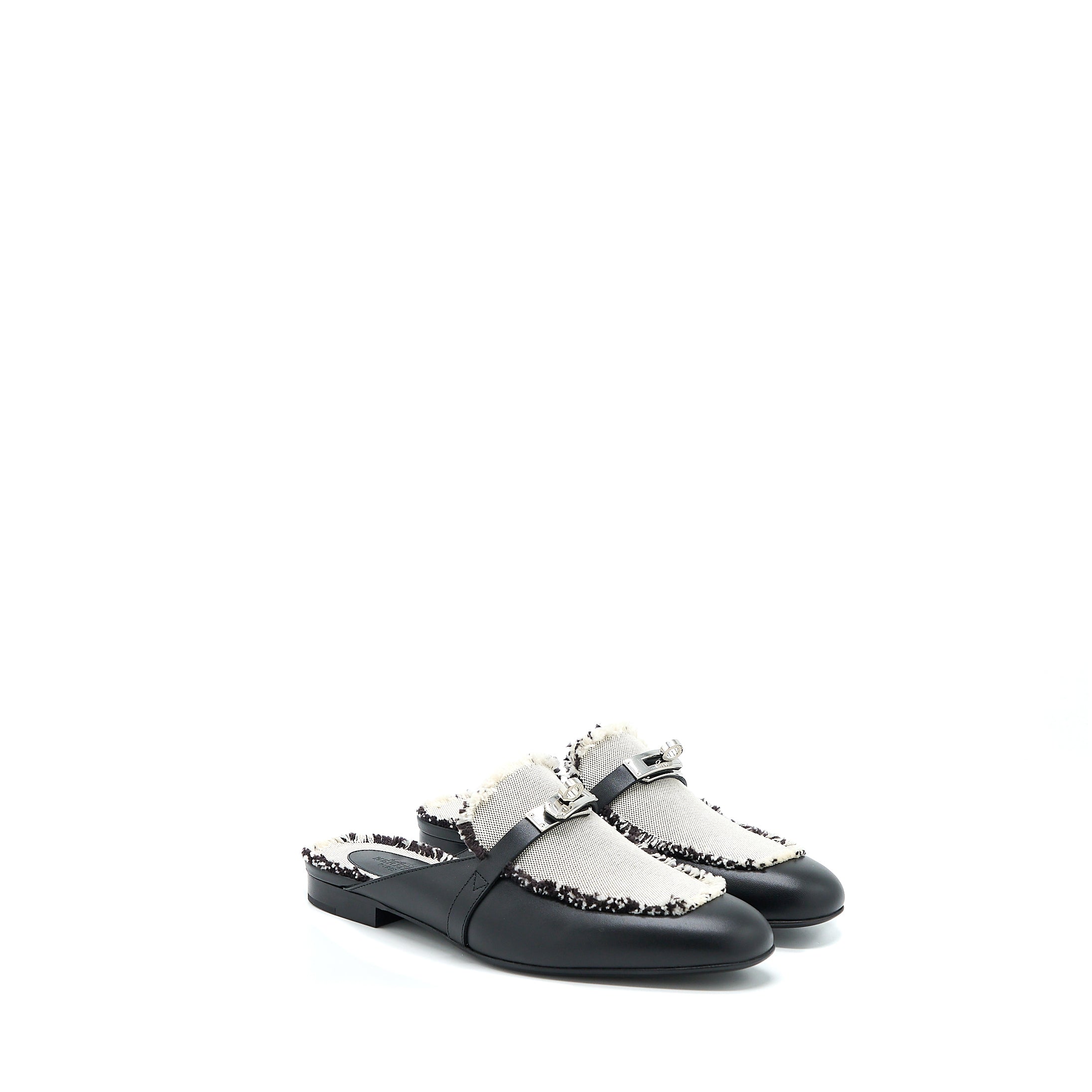 hermes-size-38-oz-mule-in-calfskin-fringed-canvas-black-beige-shw