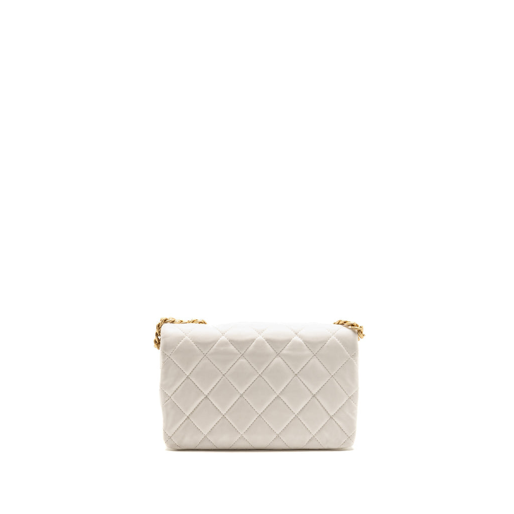 chanel-white-4