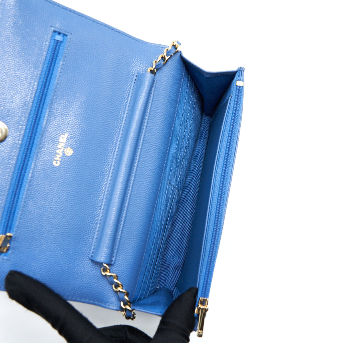 chanel-classic-wallet-on-chain-caviar-light-blue-lghw
