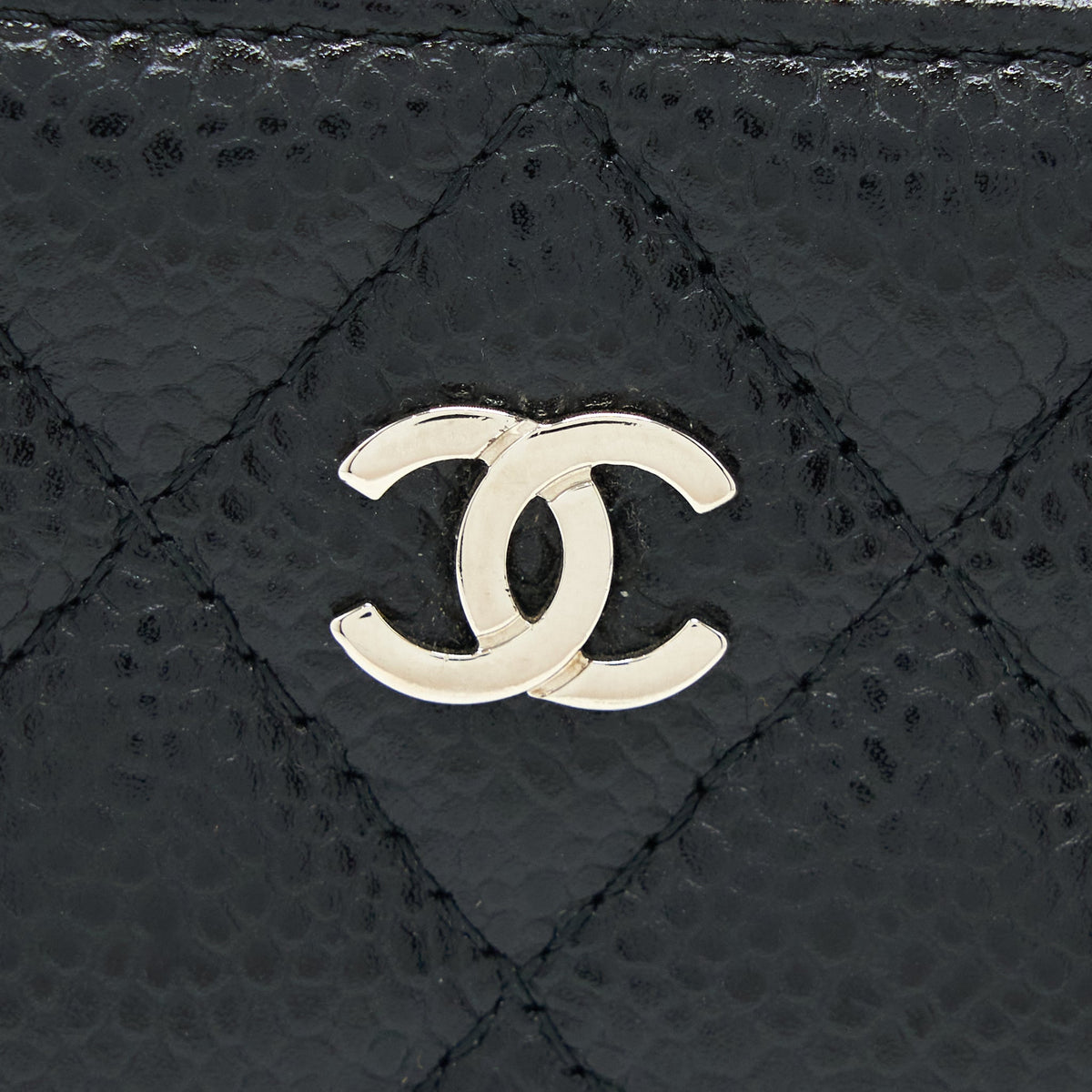 chanel-small-zip-card-holder-caviar-black-shw