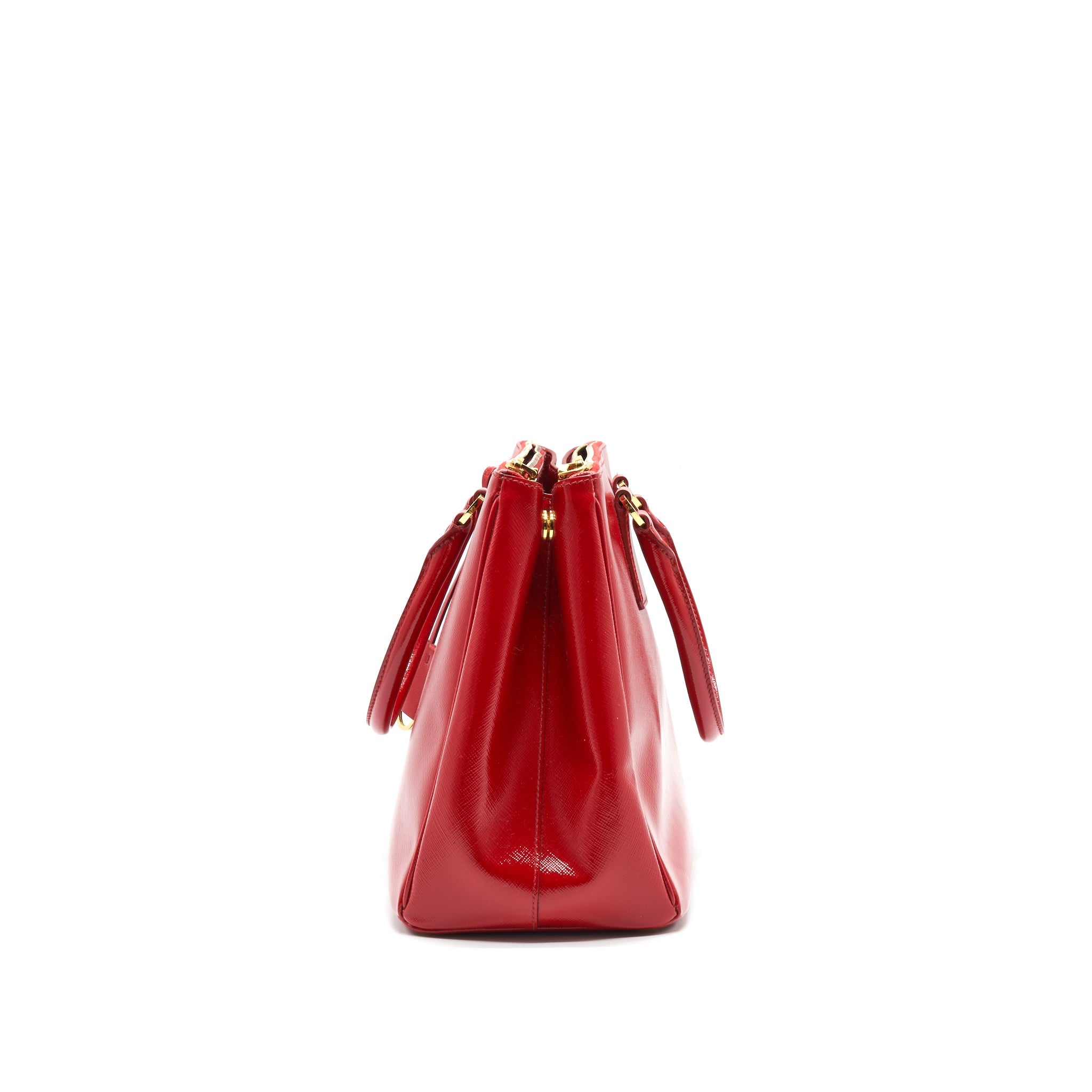 prada-saffiano-leather-medium-in-red-ghw