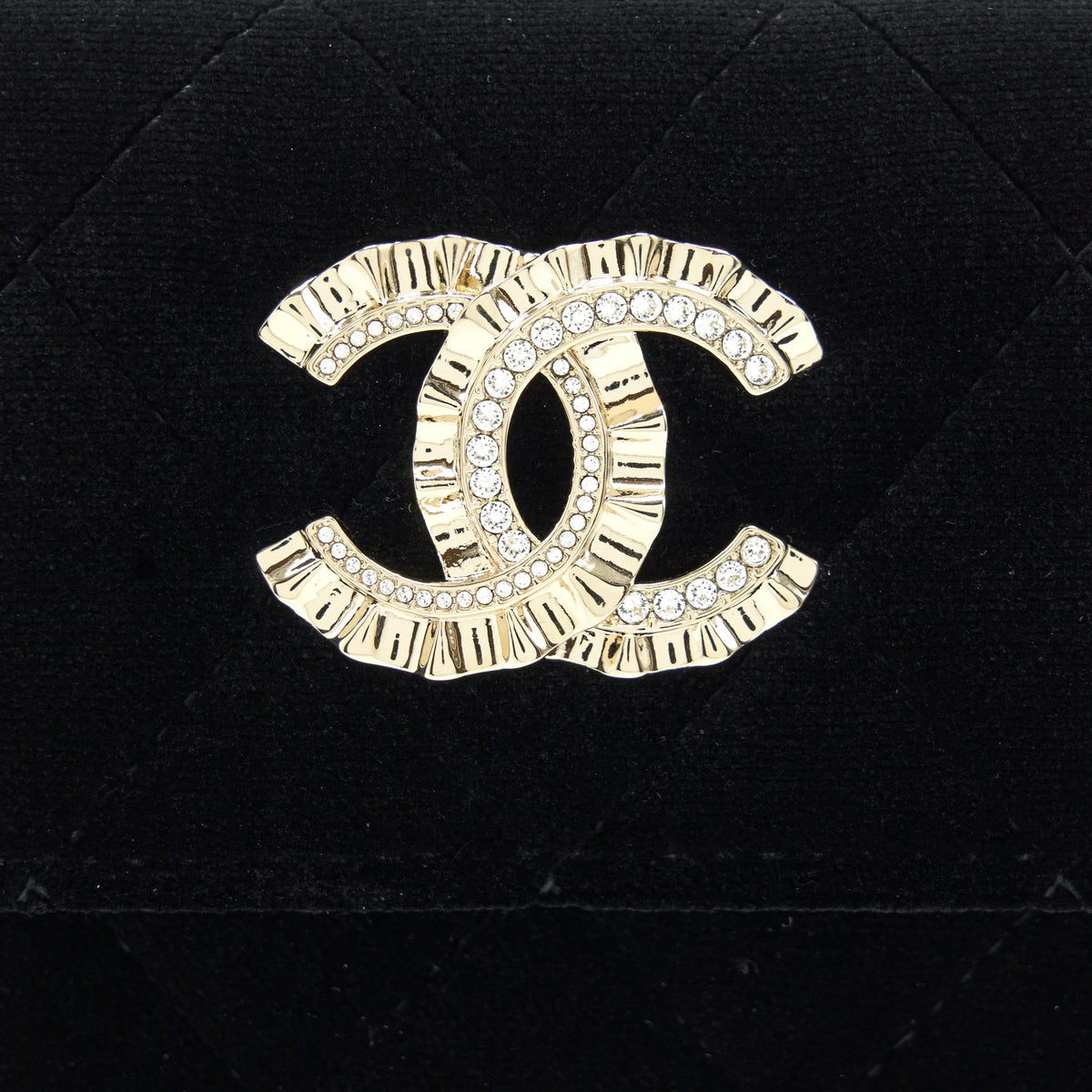 chanel-small-flap-wallet-velvet-black-lghw