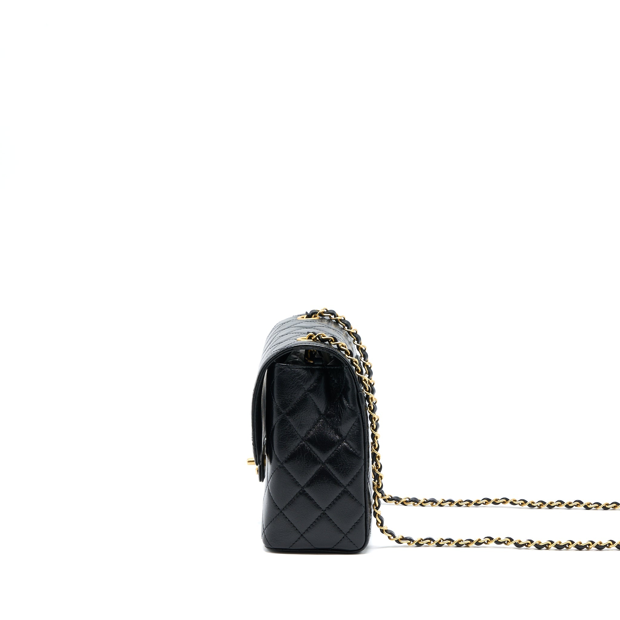 chanel-22k-retro-classic-new-square-flap-bag-goatskin-black-with-ghw-microchip