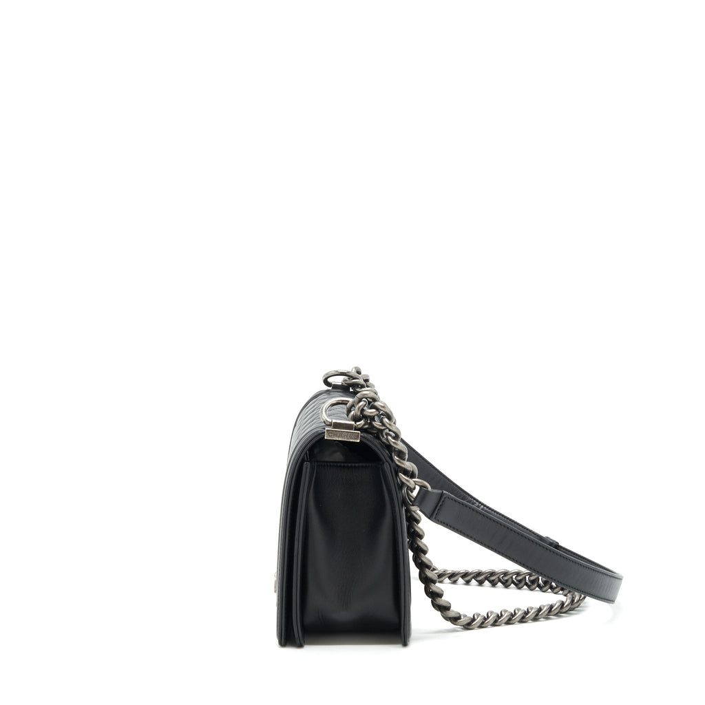 chanel-medium-boy-black-lambskin-ruthenium-hardware