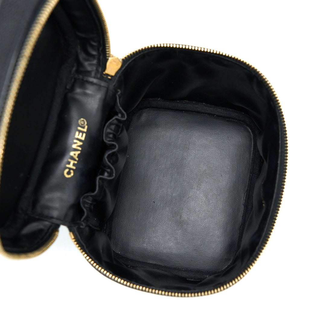 chanel-vintage-vanity-case-with-chain-caviar-black-ghw