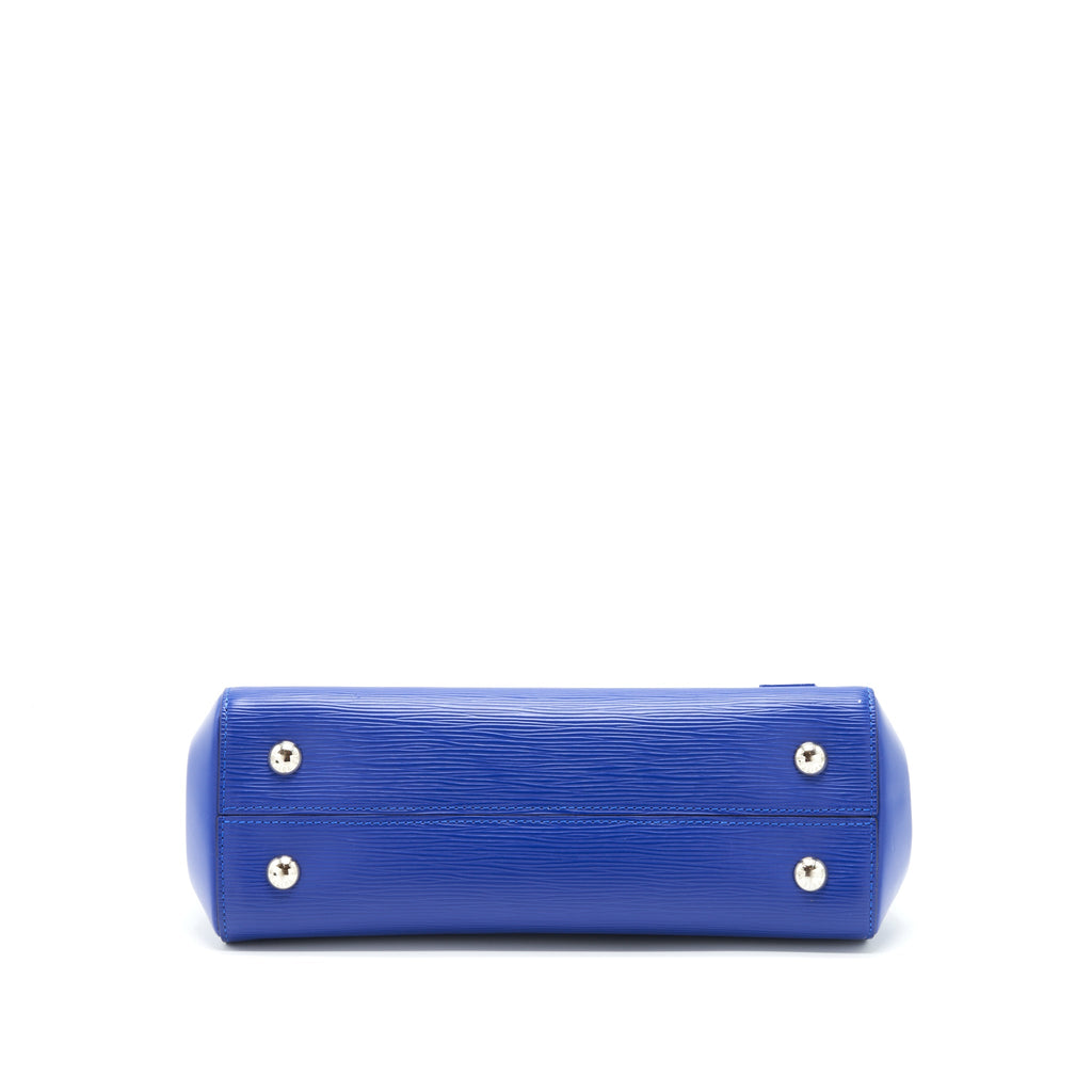 louis-vuitton-cluny-mm-epi-blue-shw
