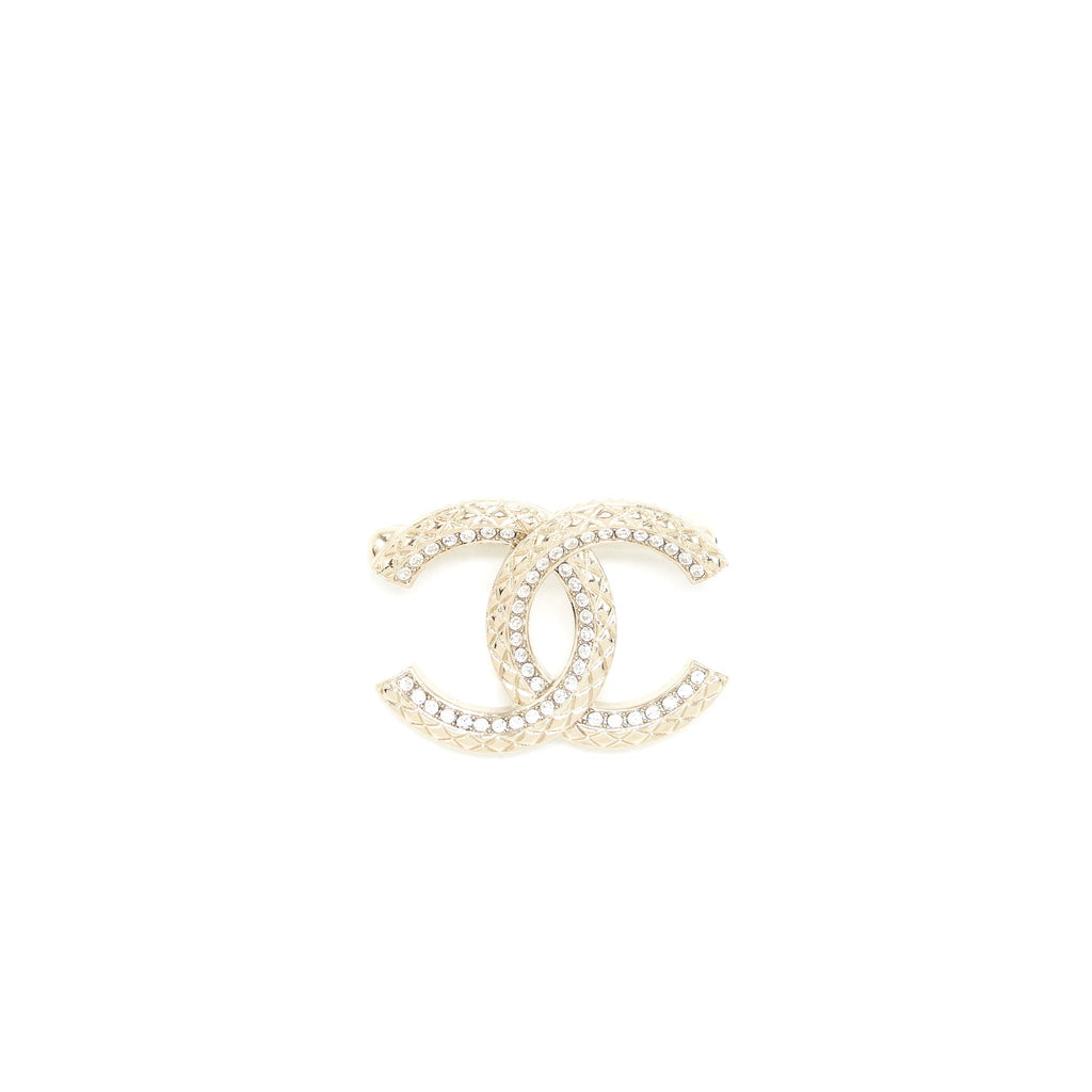 chanel-small-cc-logo-brooch-light-gold-tone-1
