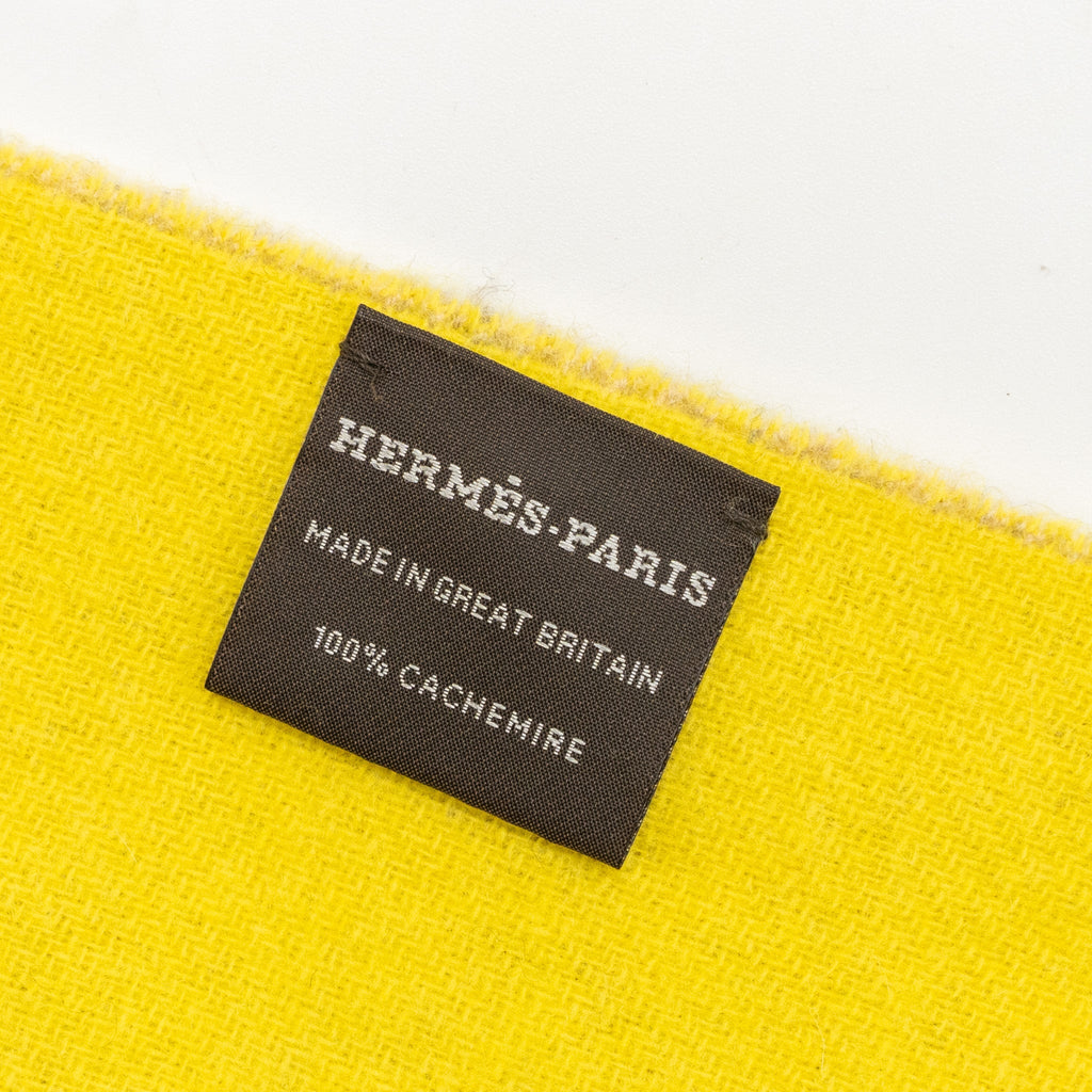 hermes-casaque-grand-mors-muffler-cashmere-beige-chine-jaune-acide