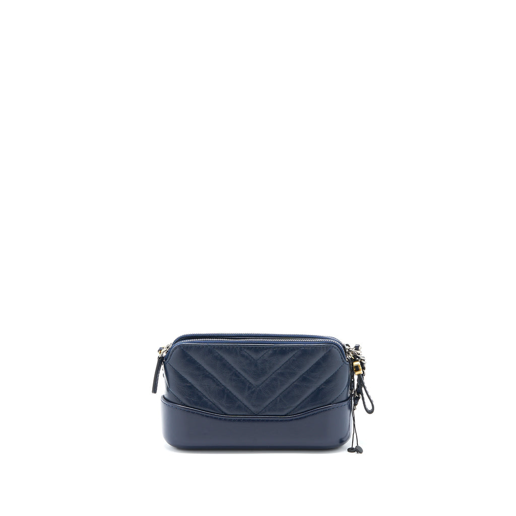 chanel-gabrielle-clutch-on-chain-aged-calfskim-navy-shw