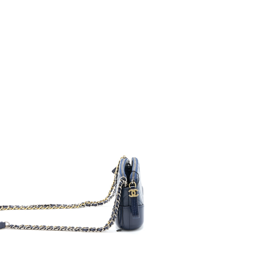 chanel-gabrielle-clutch-on-chain-aged-calfskim-navy-shw