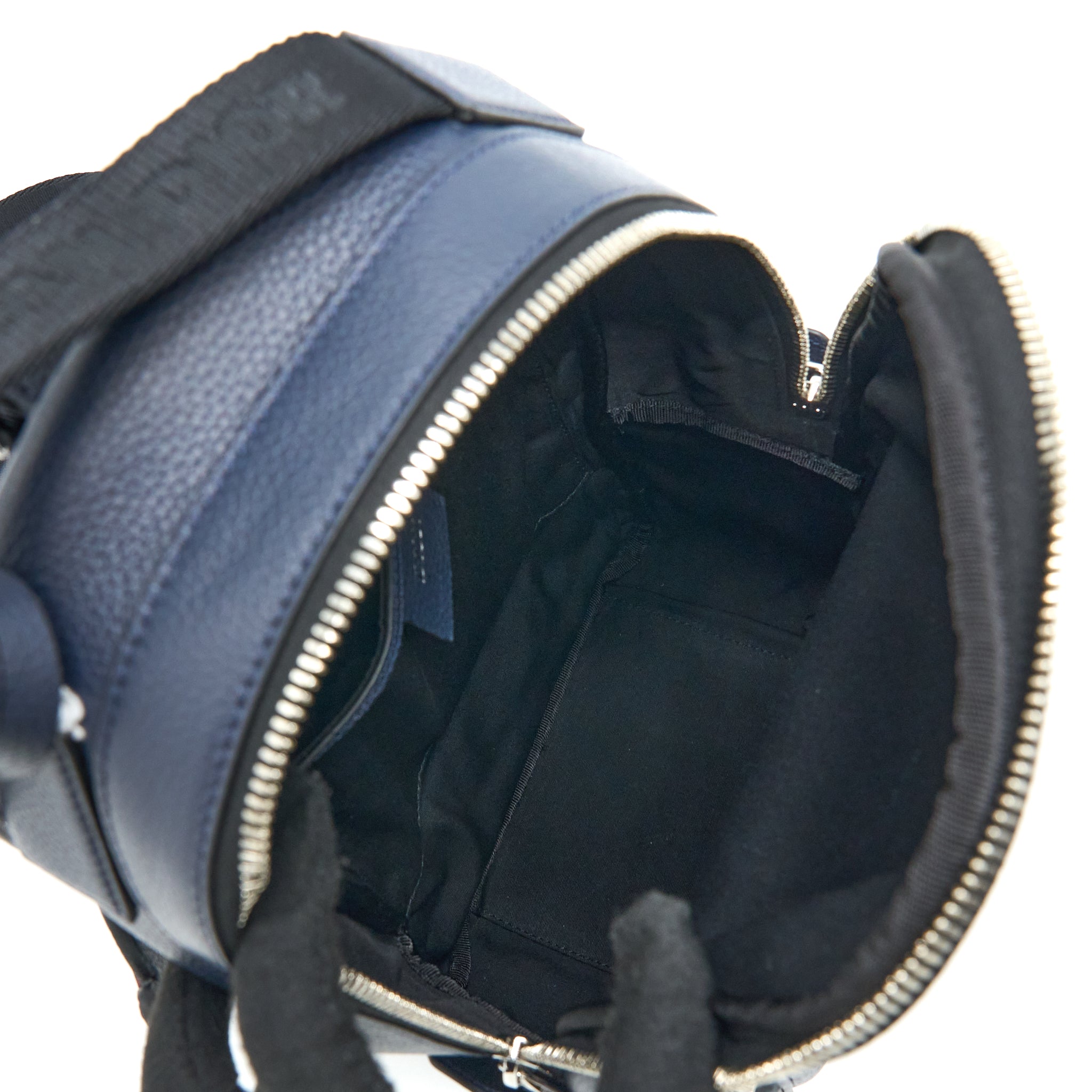 dior-x-stussy-year-of-the-ox-sling-bag-calfskin-multicolour-shw