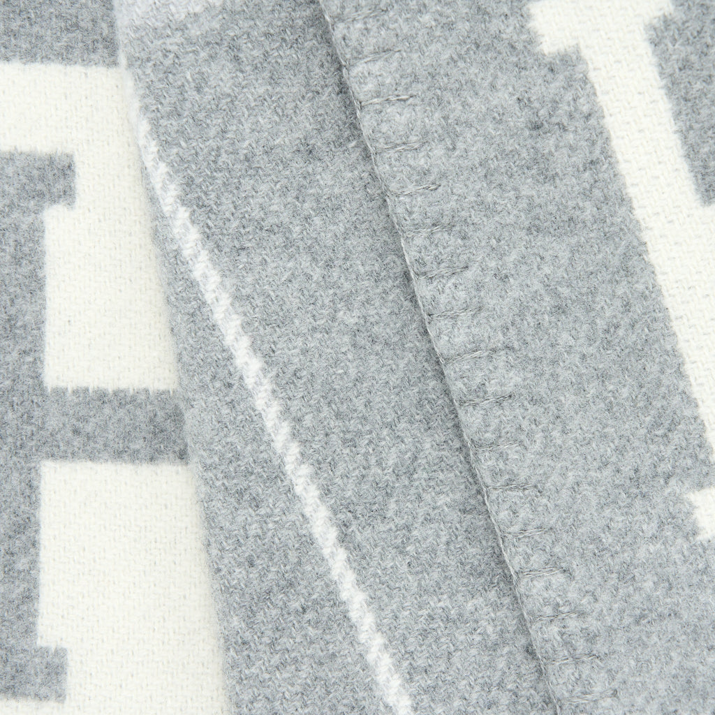 hermes-avalon-throw-blanket-ecru-gris-clair-1