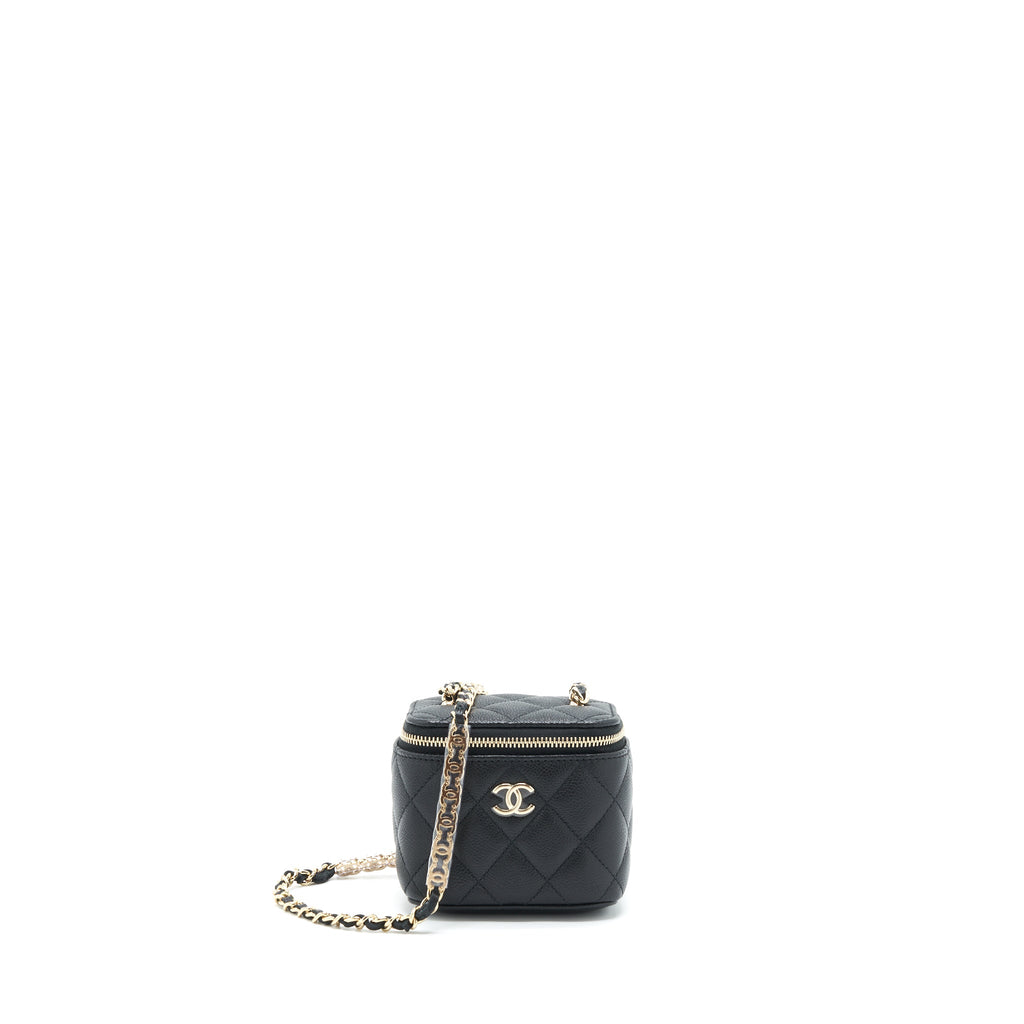 chanel-mini-vanity-with-chain-caviar-black-lghw-2