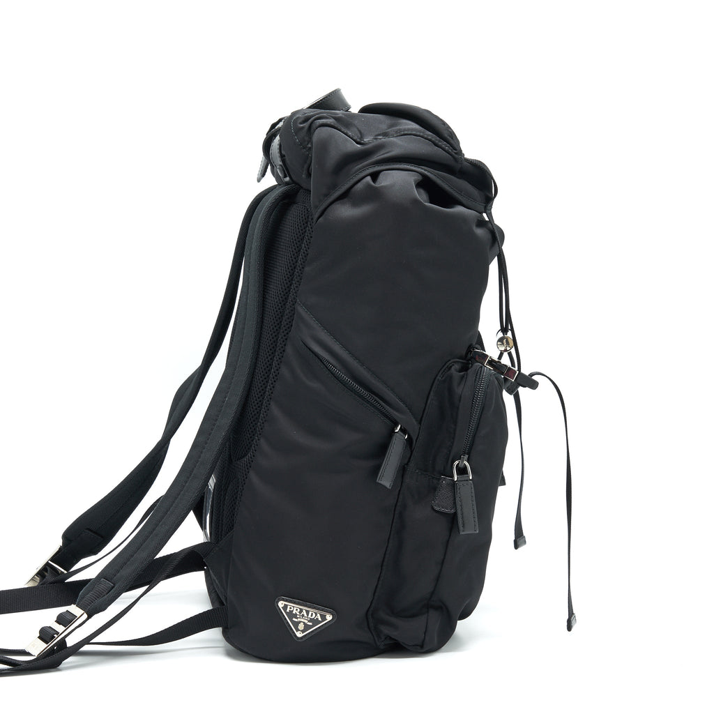 prada-nylon-backpack-xl