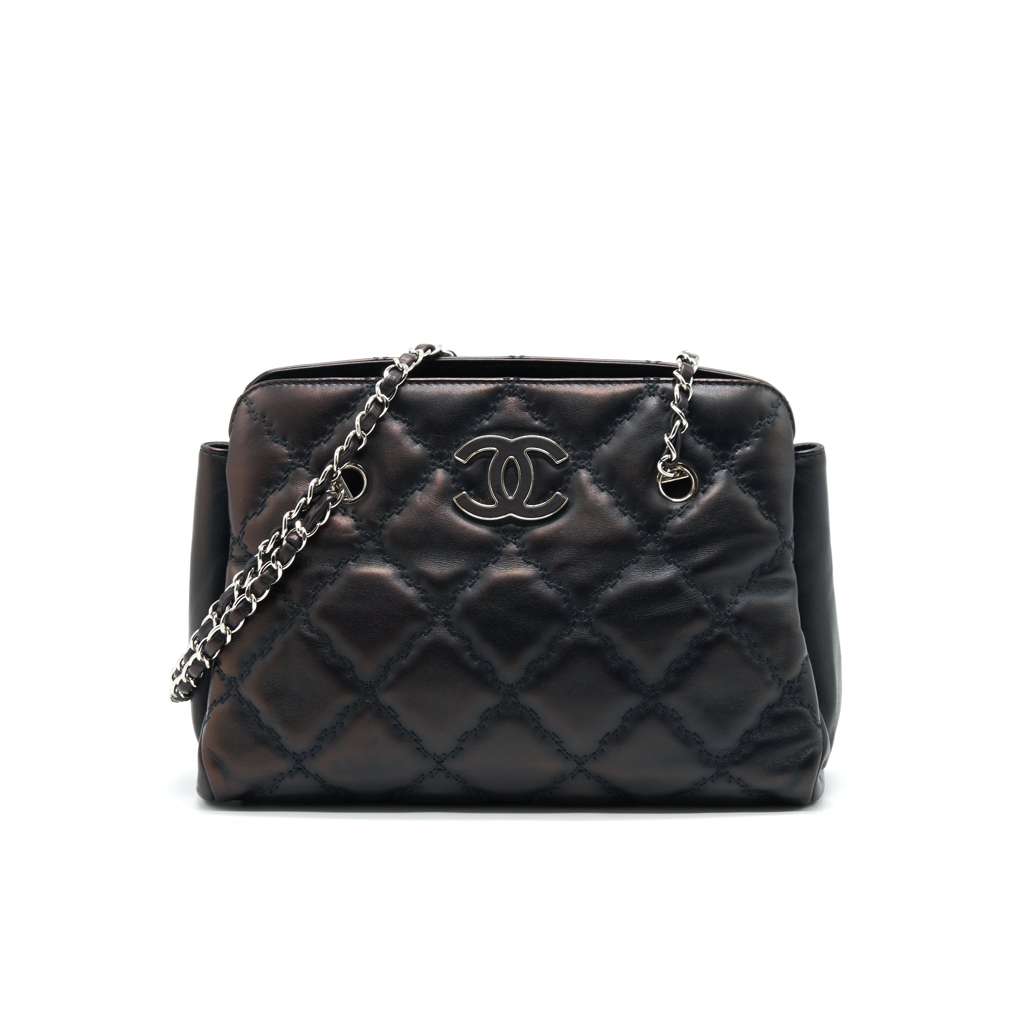 chanel-quilted-tote-bag-serial-17
