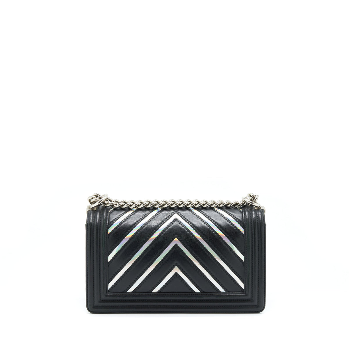 chanel-medium-boy-chevron-lambskin-black-silver-shw