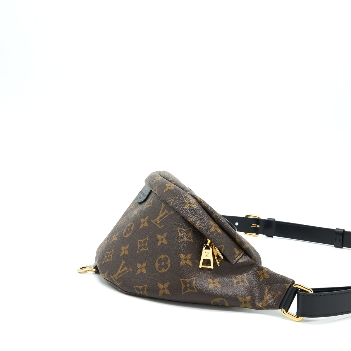 louis-vuitton-my-lv-world-tour-bumbag-monogram-canvas-black