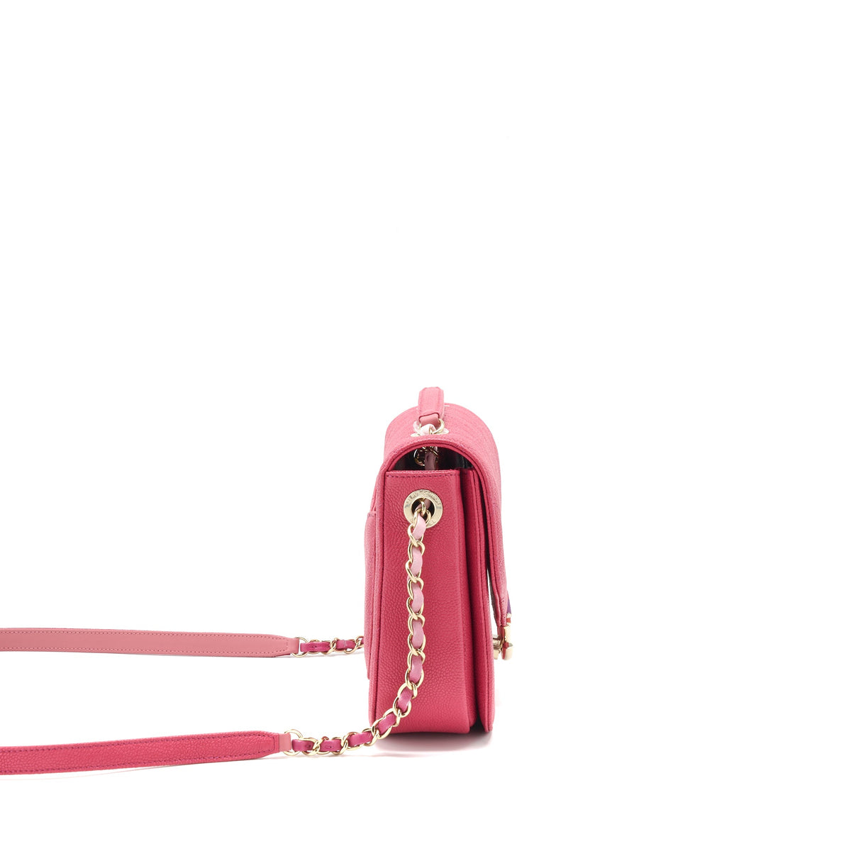 chanel-messenger-crossbody-bag-in-caviar-red
