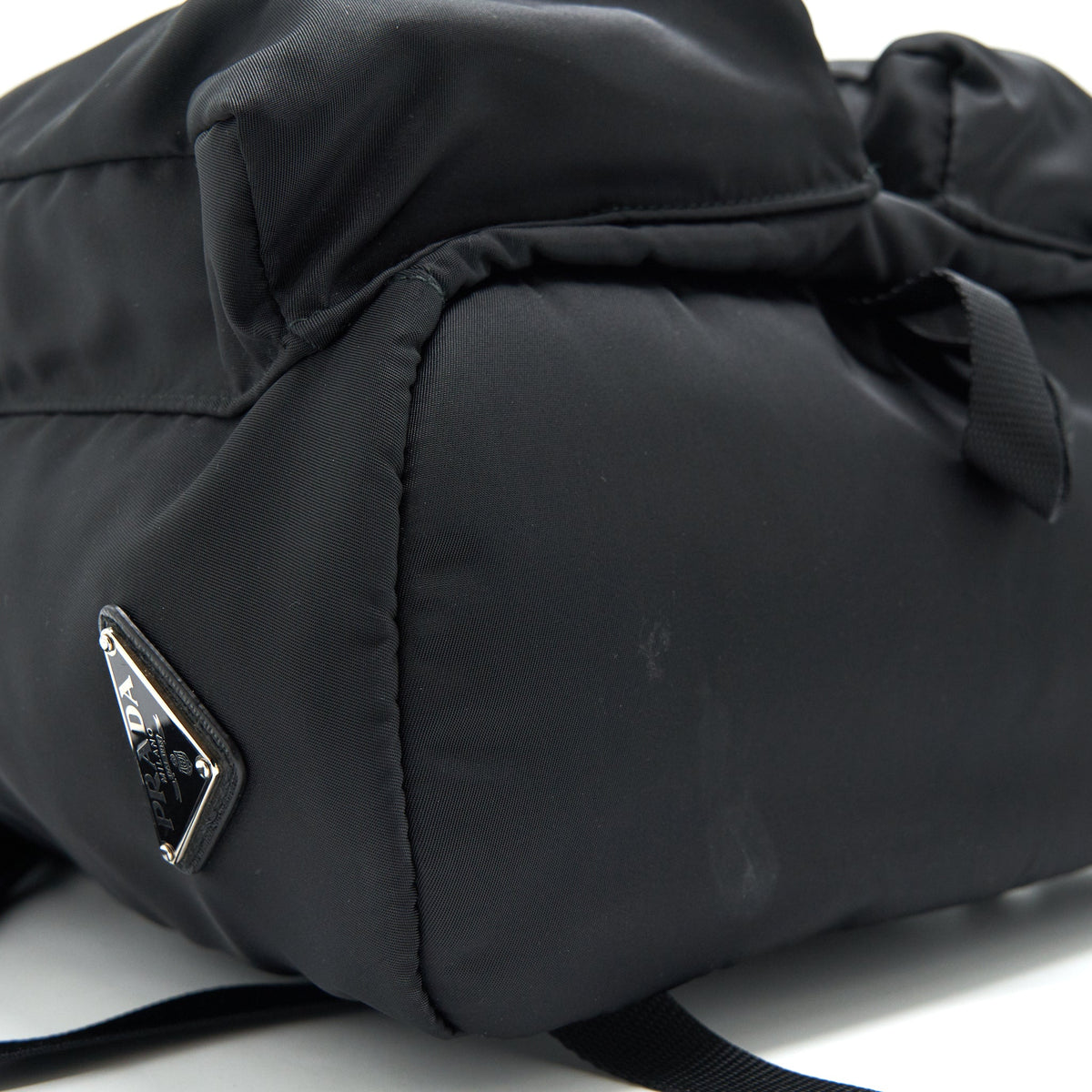 prada-nylon-backpack-xl