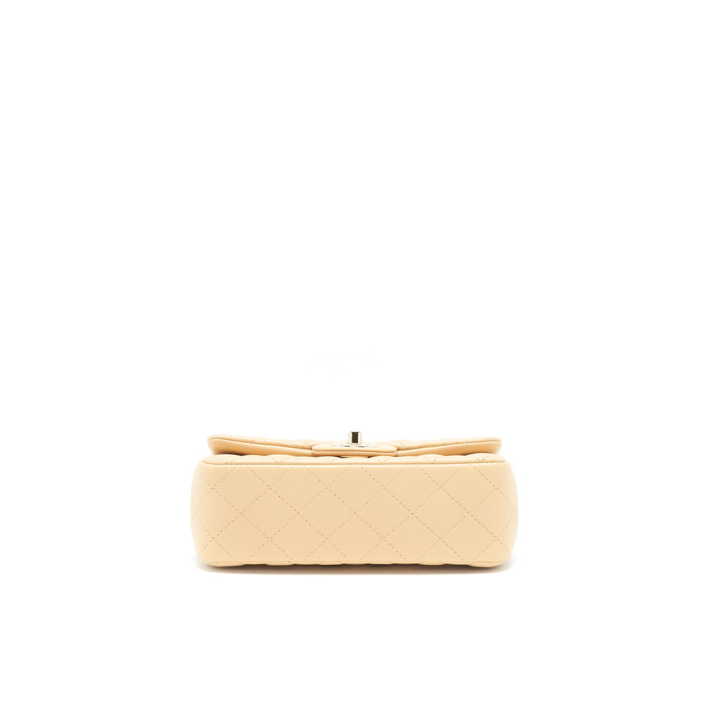 chanel-22c-mini-rectangular-flap-bag-lambskin-beige-lghw