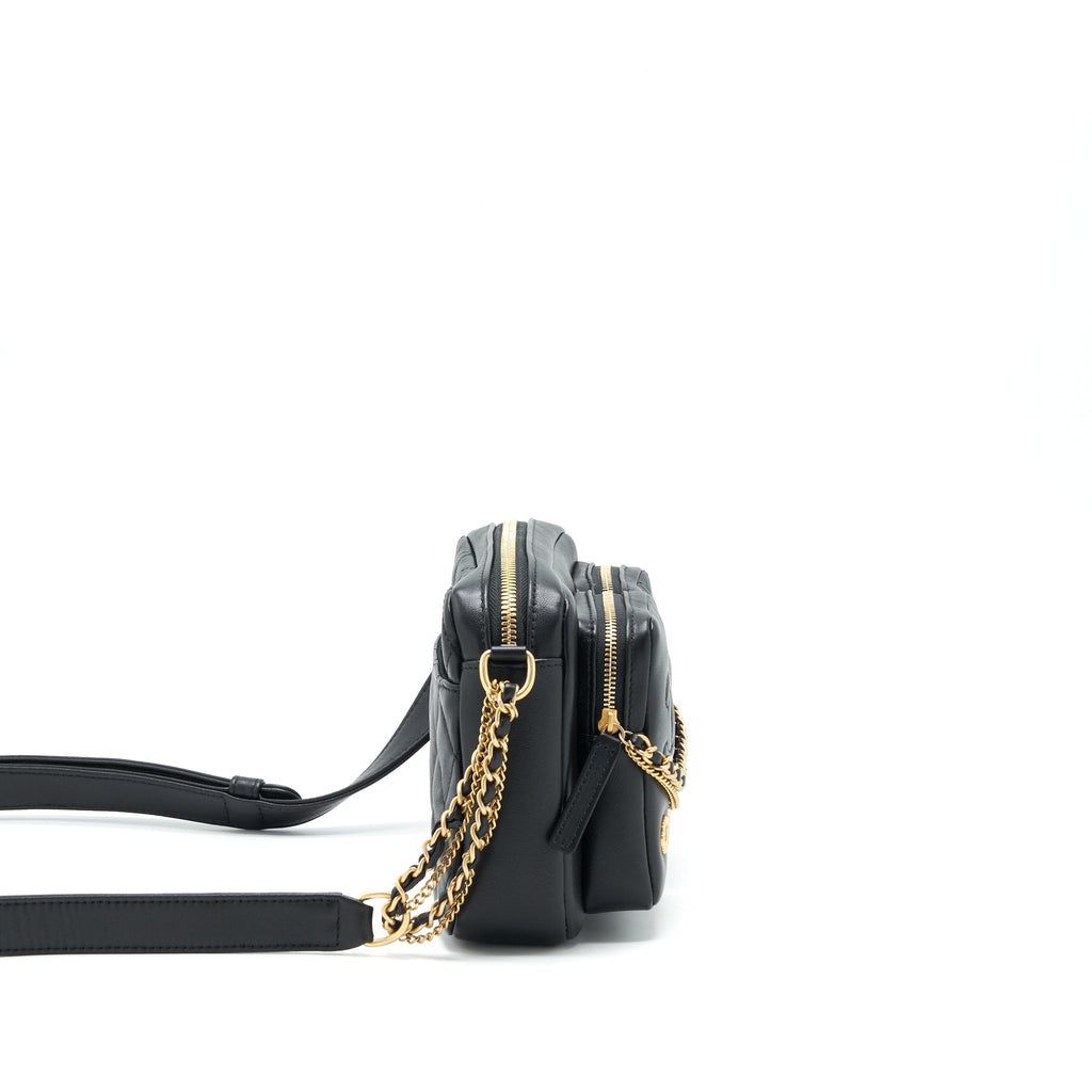 chanel-22c-camera-bag-calfskin-black-ghw