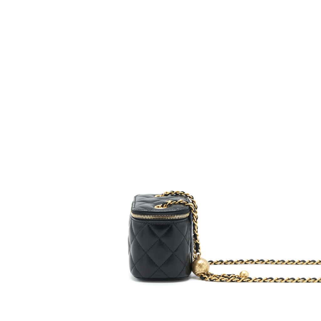 chanel-pearl-crush-mini-vanity-case-lambskin-black-ghw-1