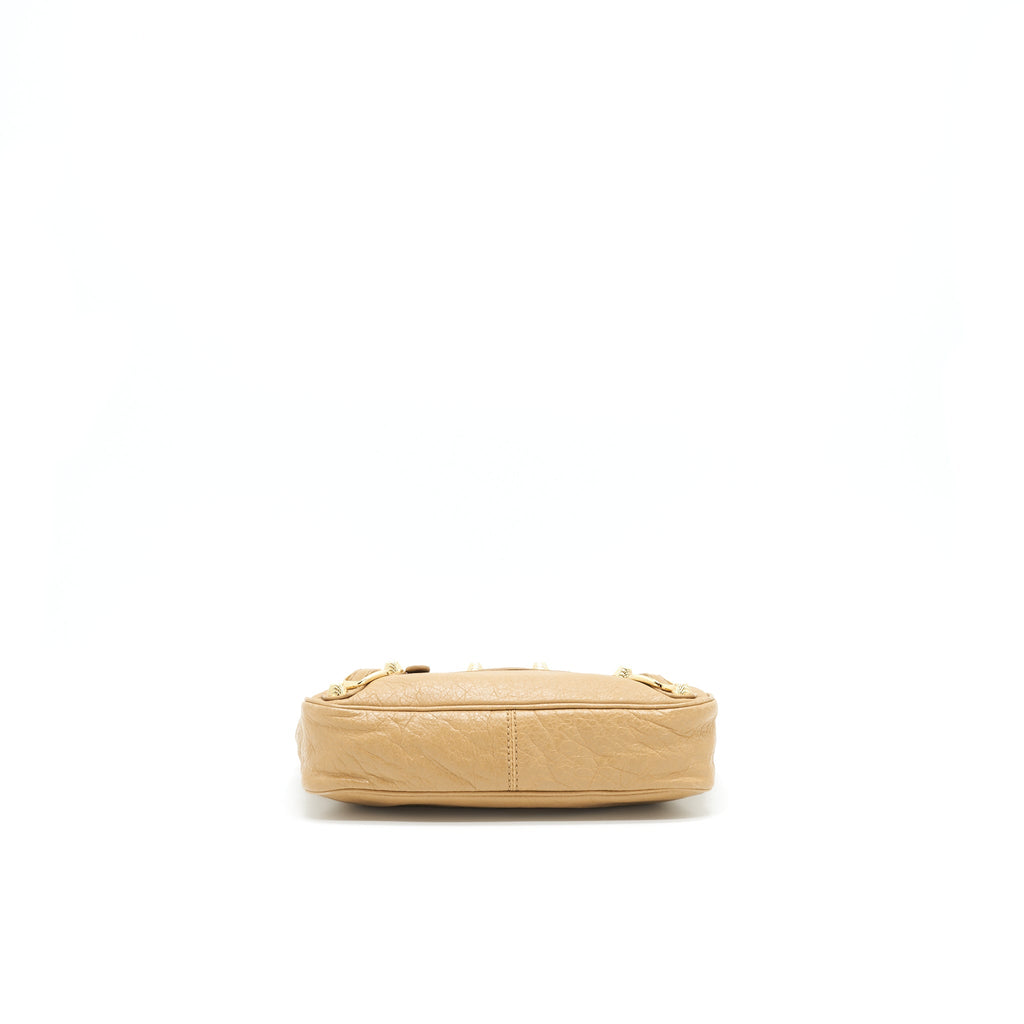 balenciaga-giant-hip-bag-in-beige
