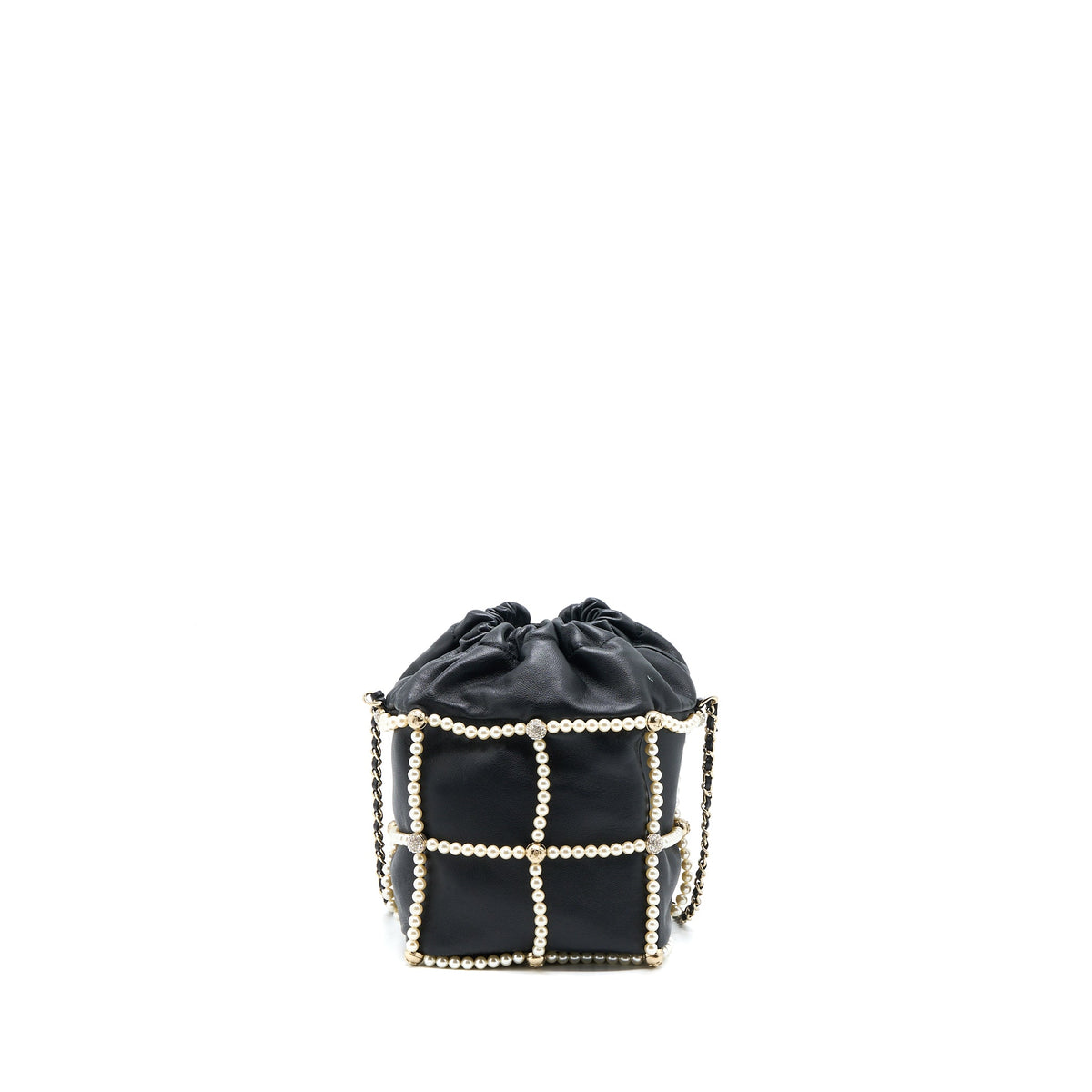 chanel-bucket-crystal-cc-logo-pearl-chain-bag-lambskin-black-shw