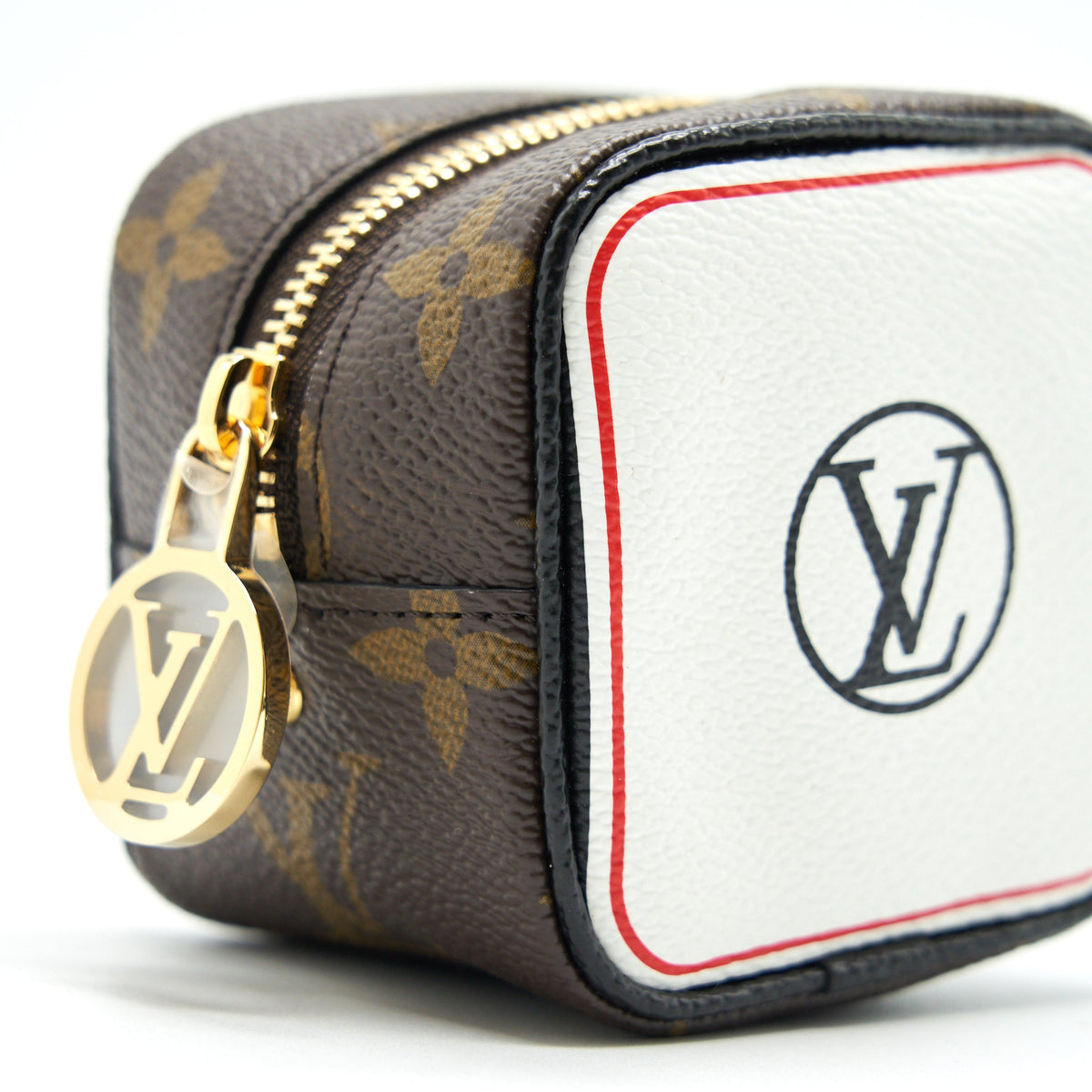 louis-vuitton-game-on-cube-coin-purse