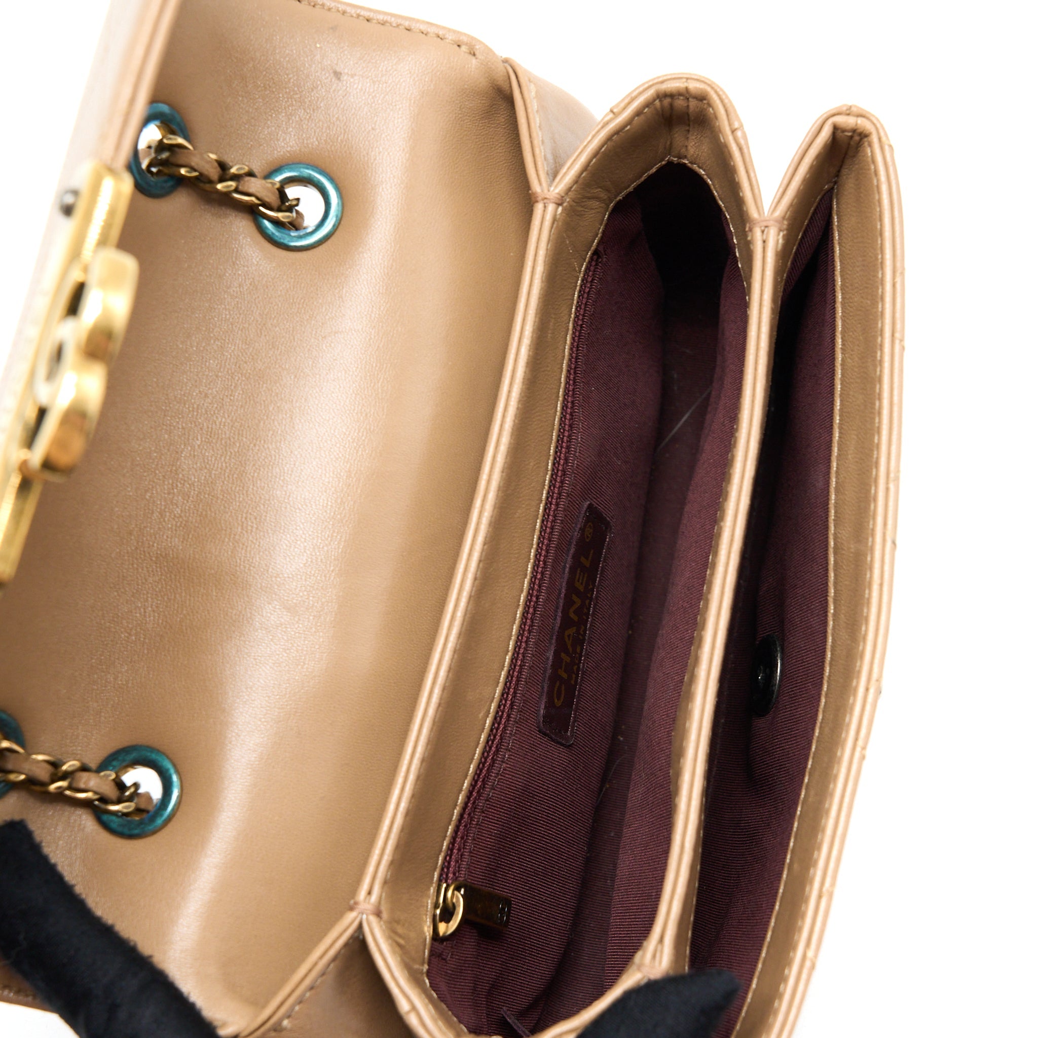 chanel-messenger-flap-bag-lambskin-beige-ghw