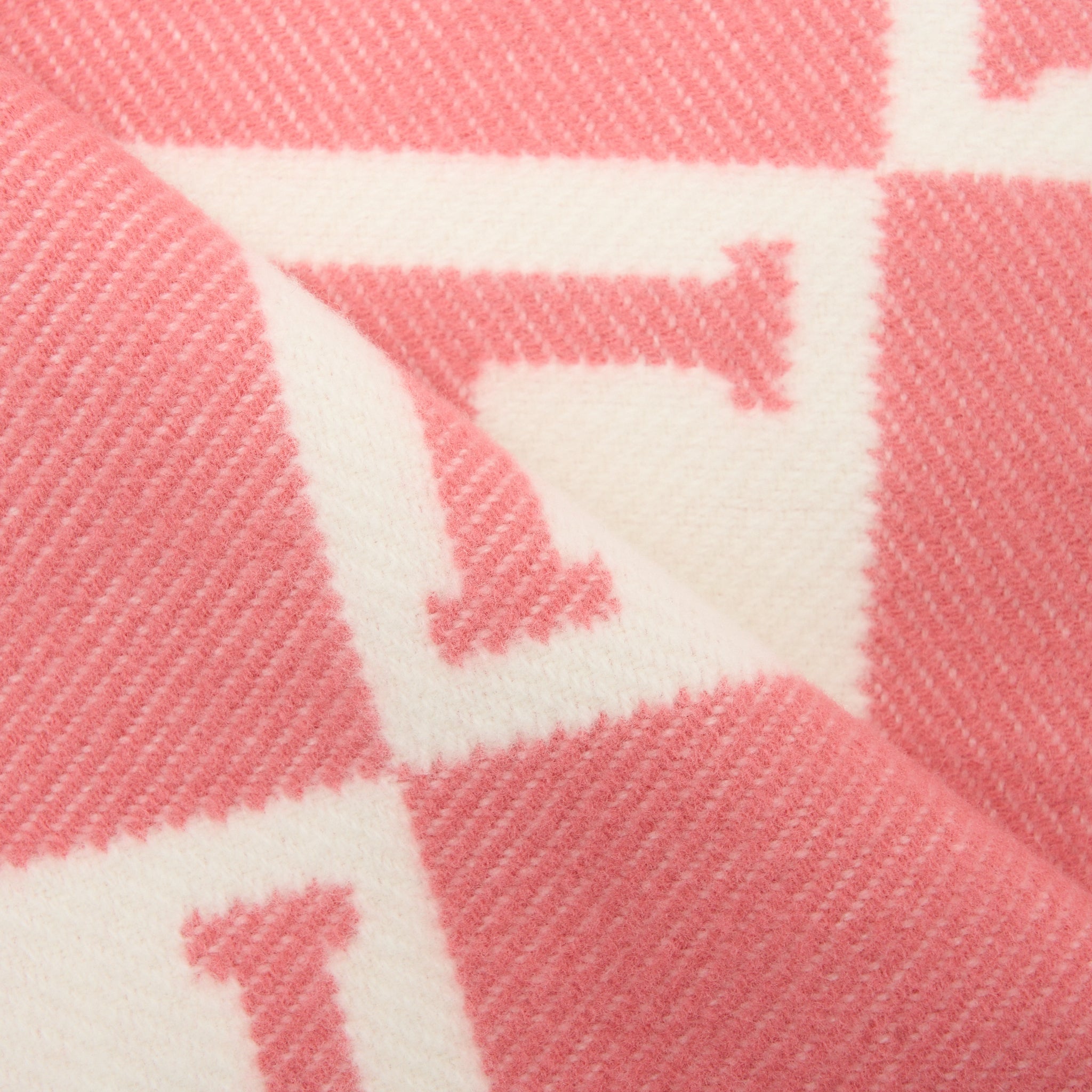 hermes-avalon-baby-blanket-rose-airelle-blanc