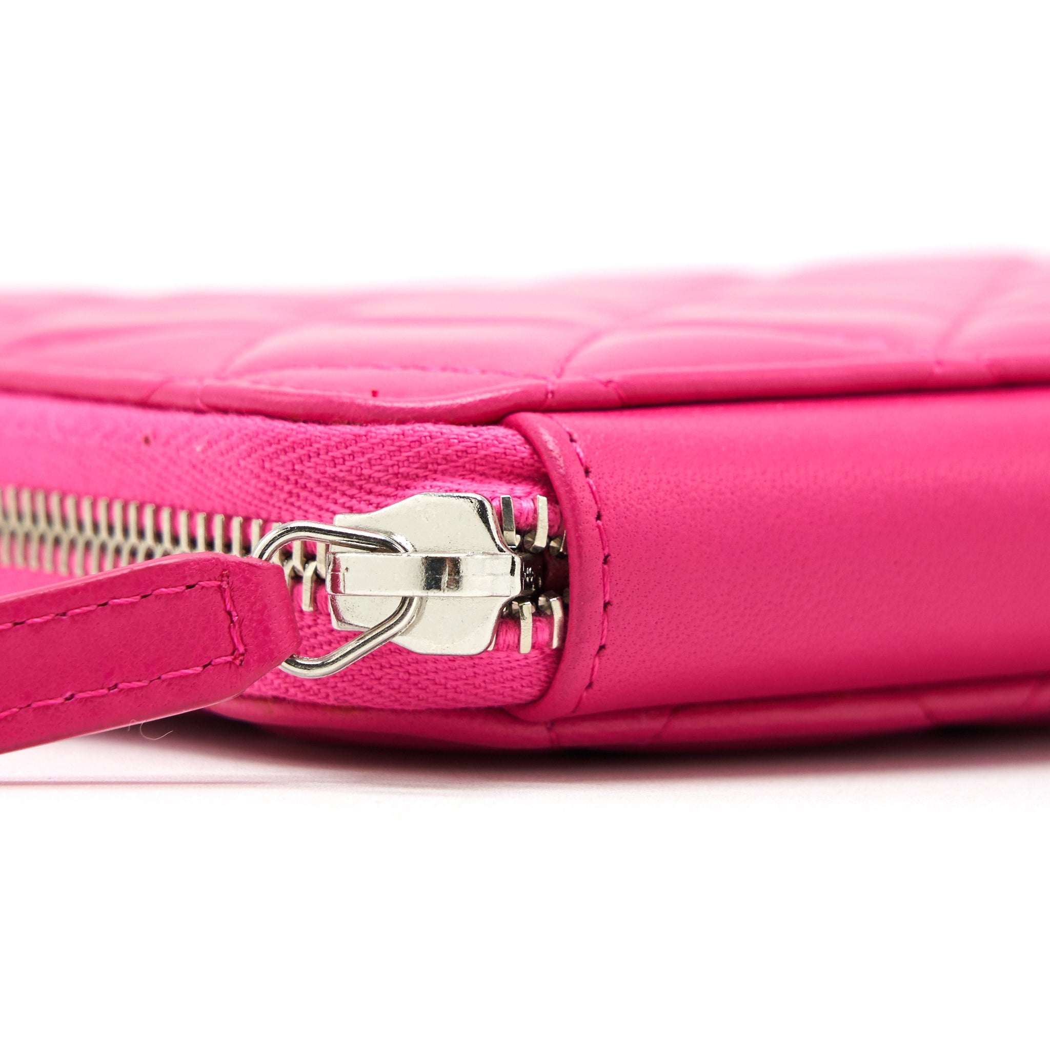 chanel-quilted-zipper-clutch-lambskin-pink-shw