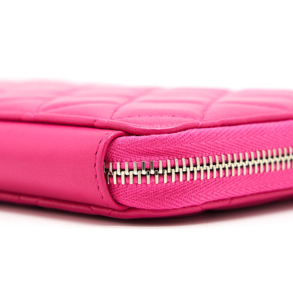 chanel-quilted-zipper-clutch-lambskin-pink-shw