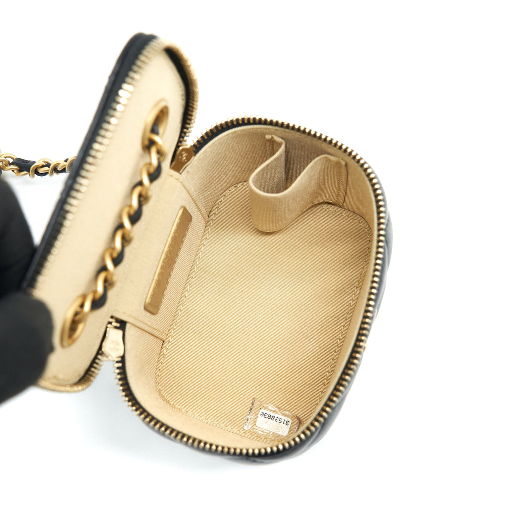 chanel-pearl-crush-mini-vanity-case-lambskin-black-ghw-1