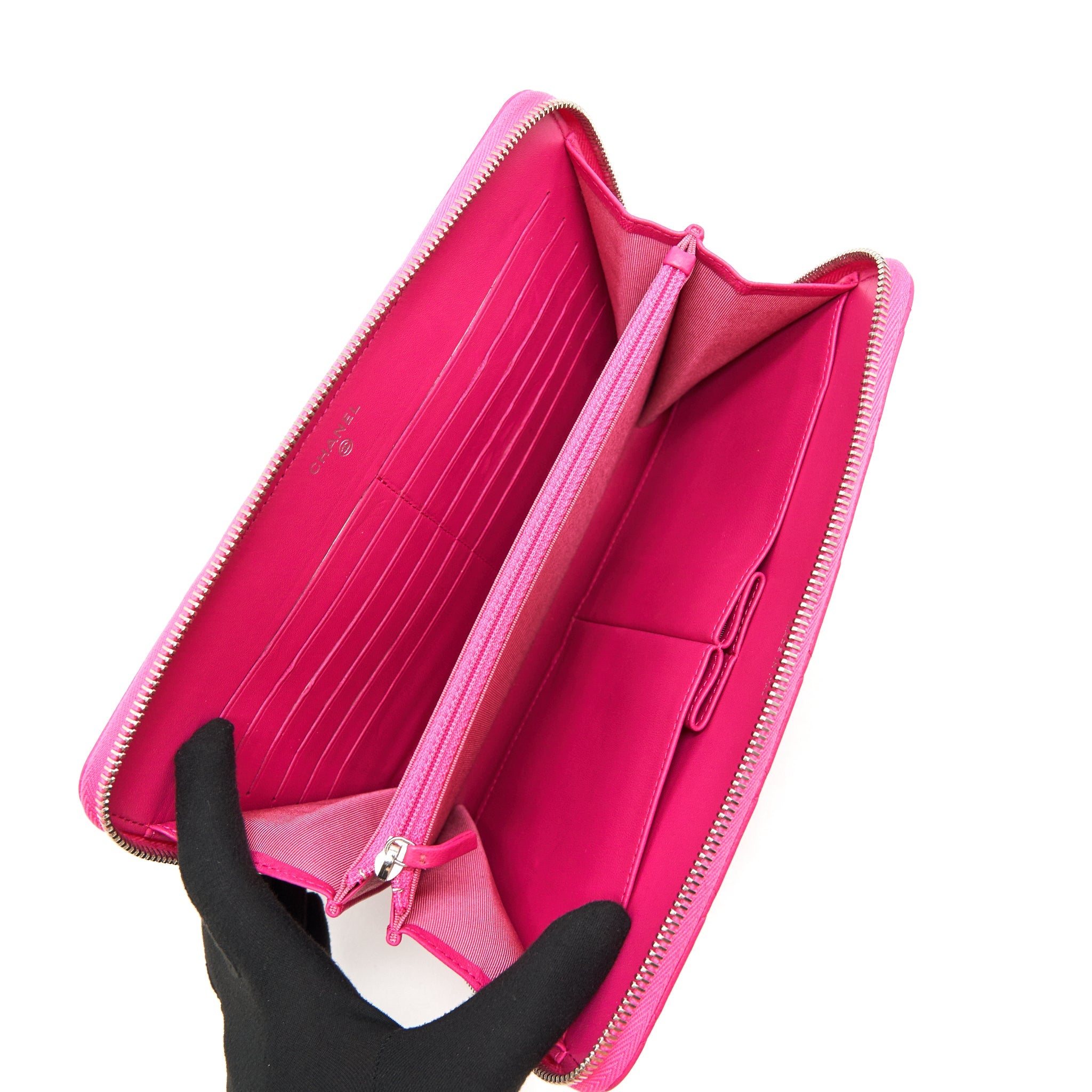 chanel-quilted-zipper-clutch-lambskin-pink-shw