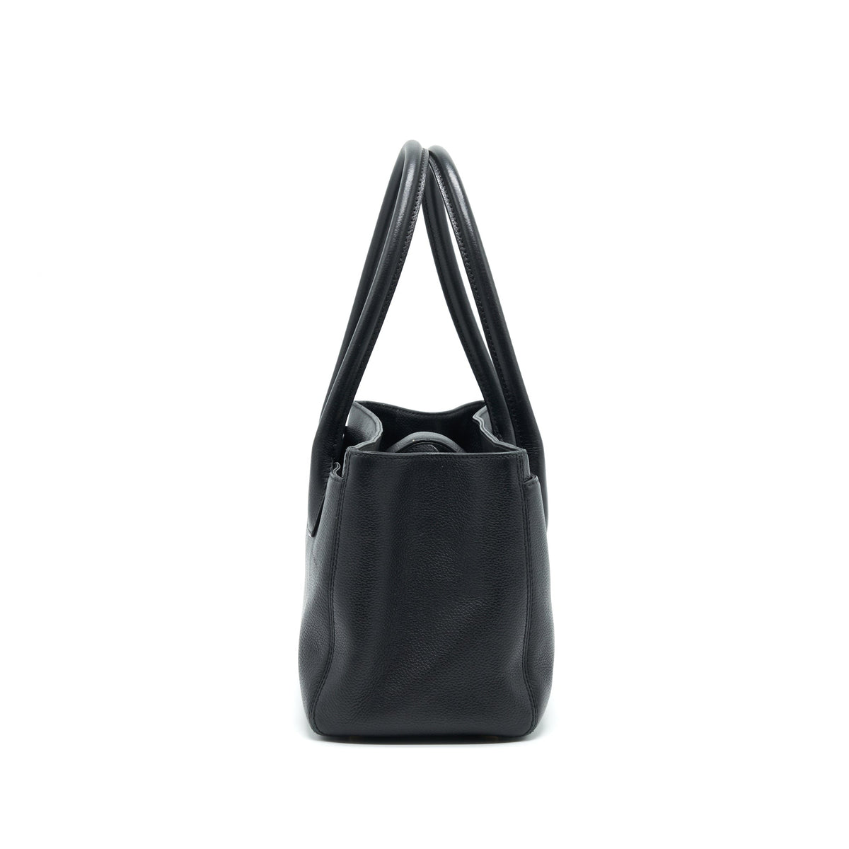 chanel-executive-cerf-small-tote-bag-caviar-black-with-ghw