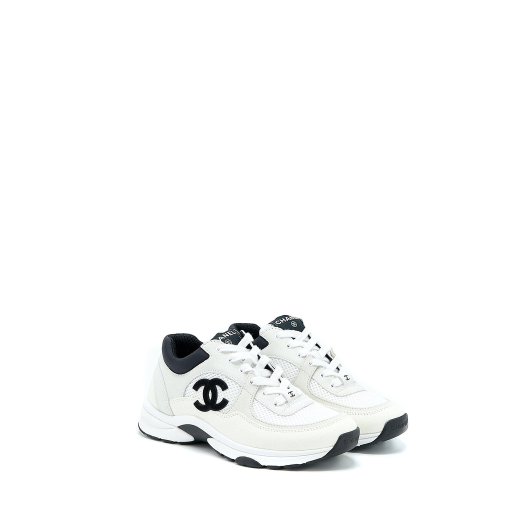 chanel-size-37-cc-logo-sneaker-calfskin-black-white