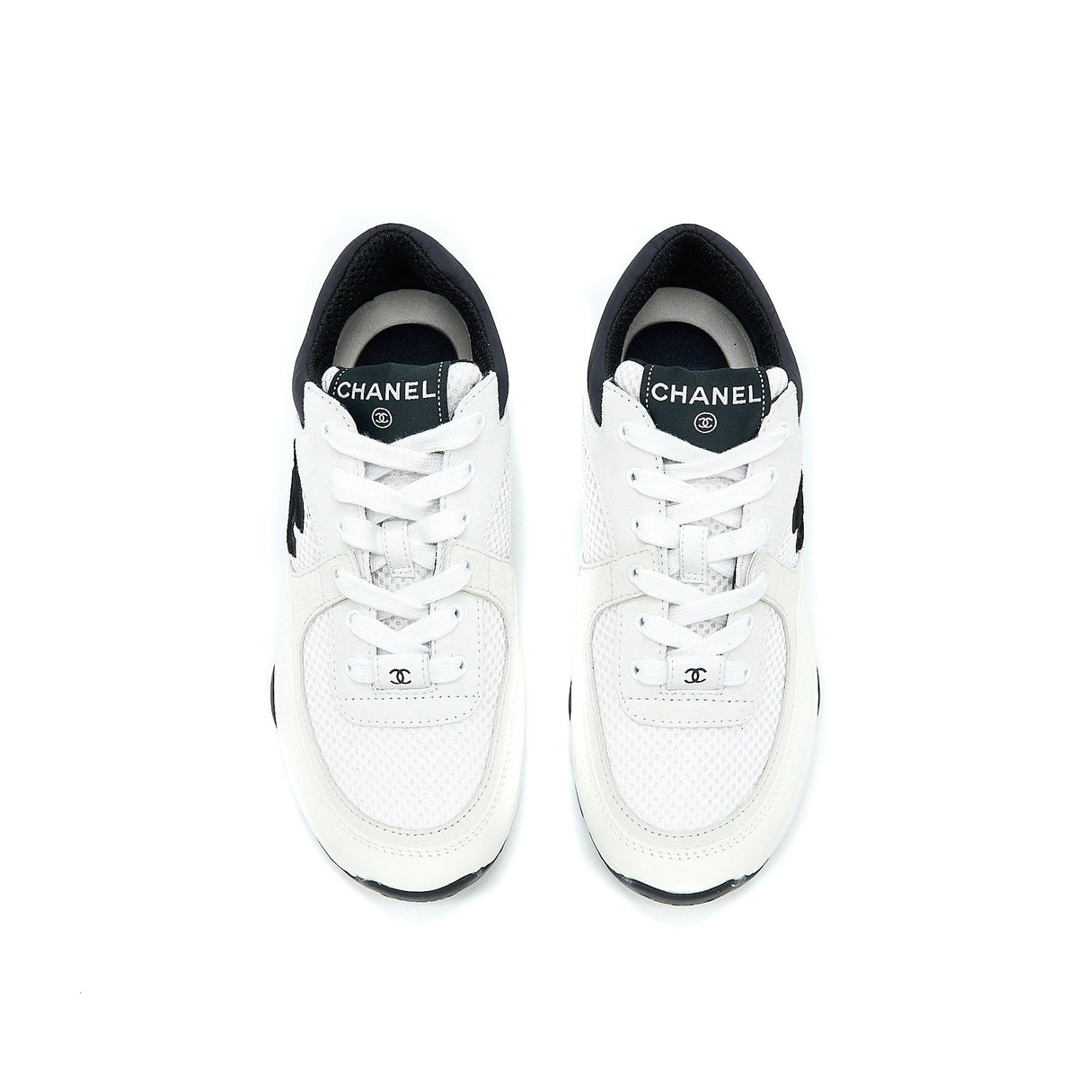 chanel-size-37-cc-logo-sneaker-calfskin-black-white