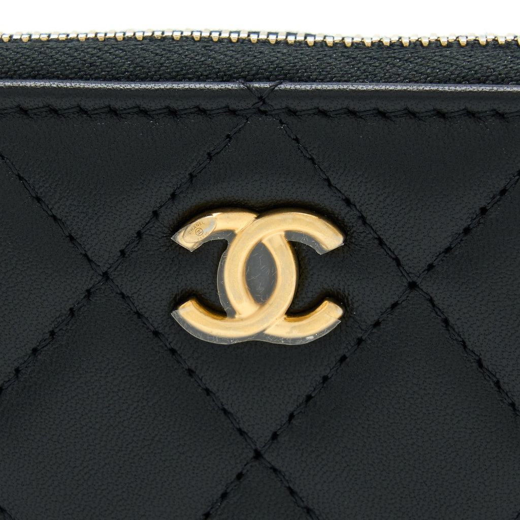 chanel-22c-pearl-crush-card-holder-with-chain-black-ghw