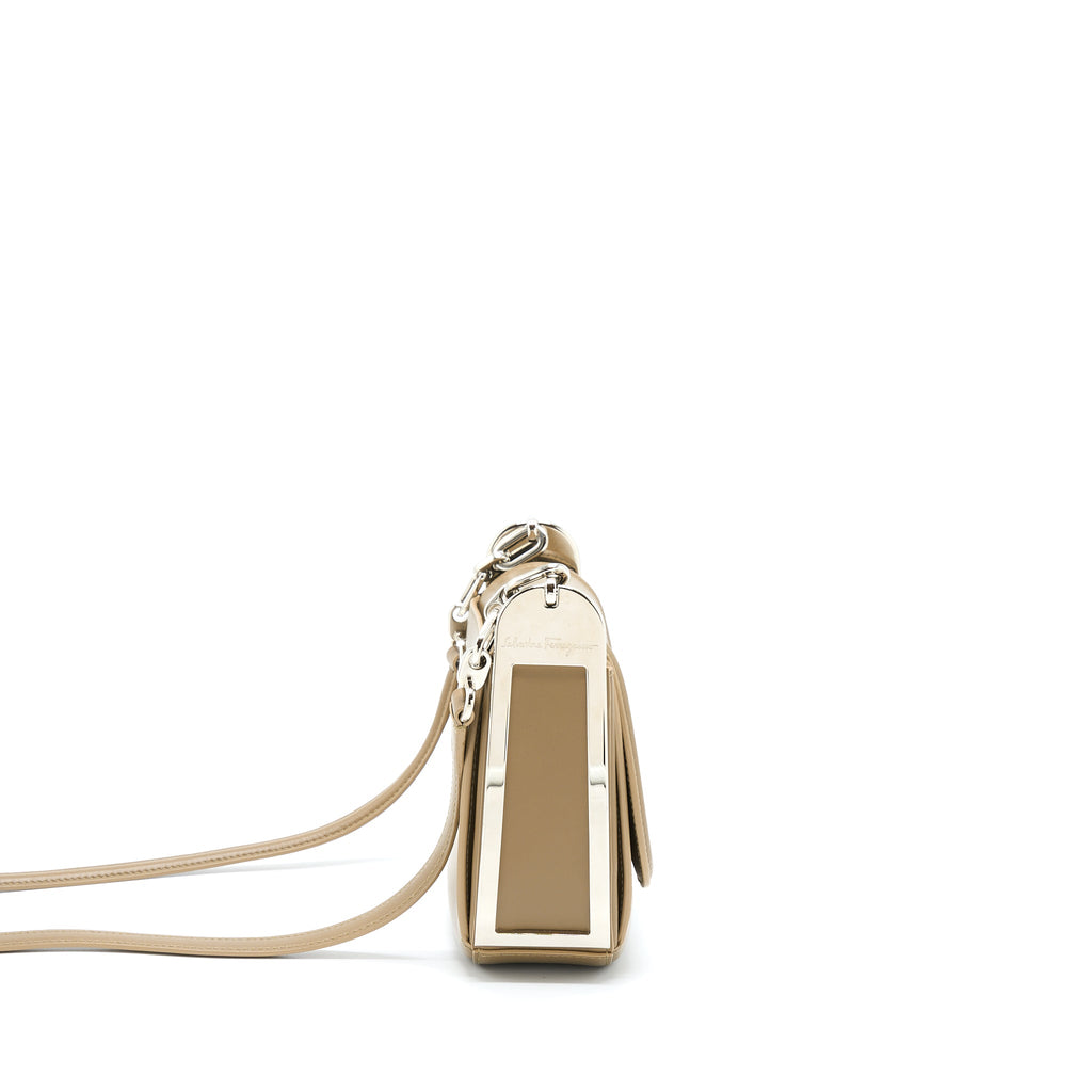 salvatore-ferragamo-vintage-crossbody-bag-grey-shw