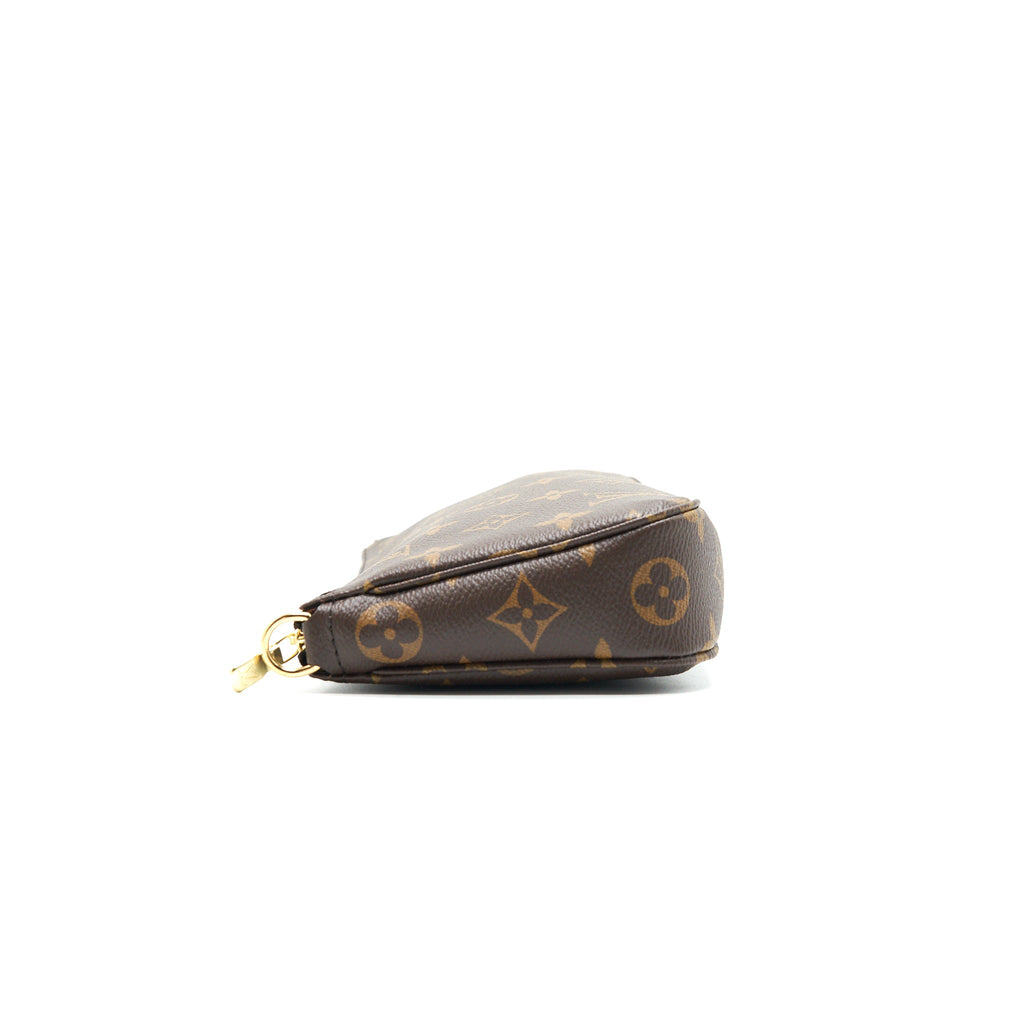 louis-vuitton-pochette-accessories-mb