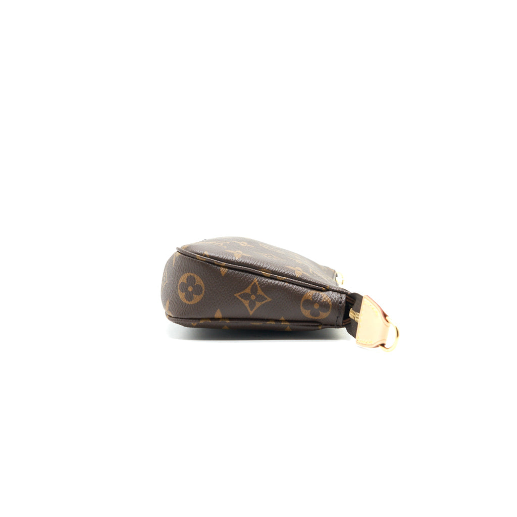 louis-vuitton-pochette-accessories-mb