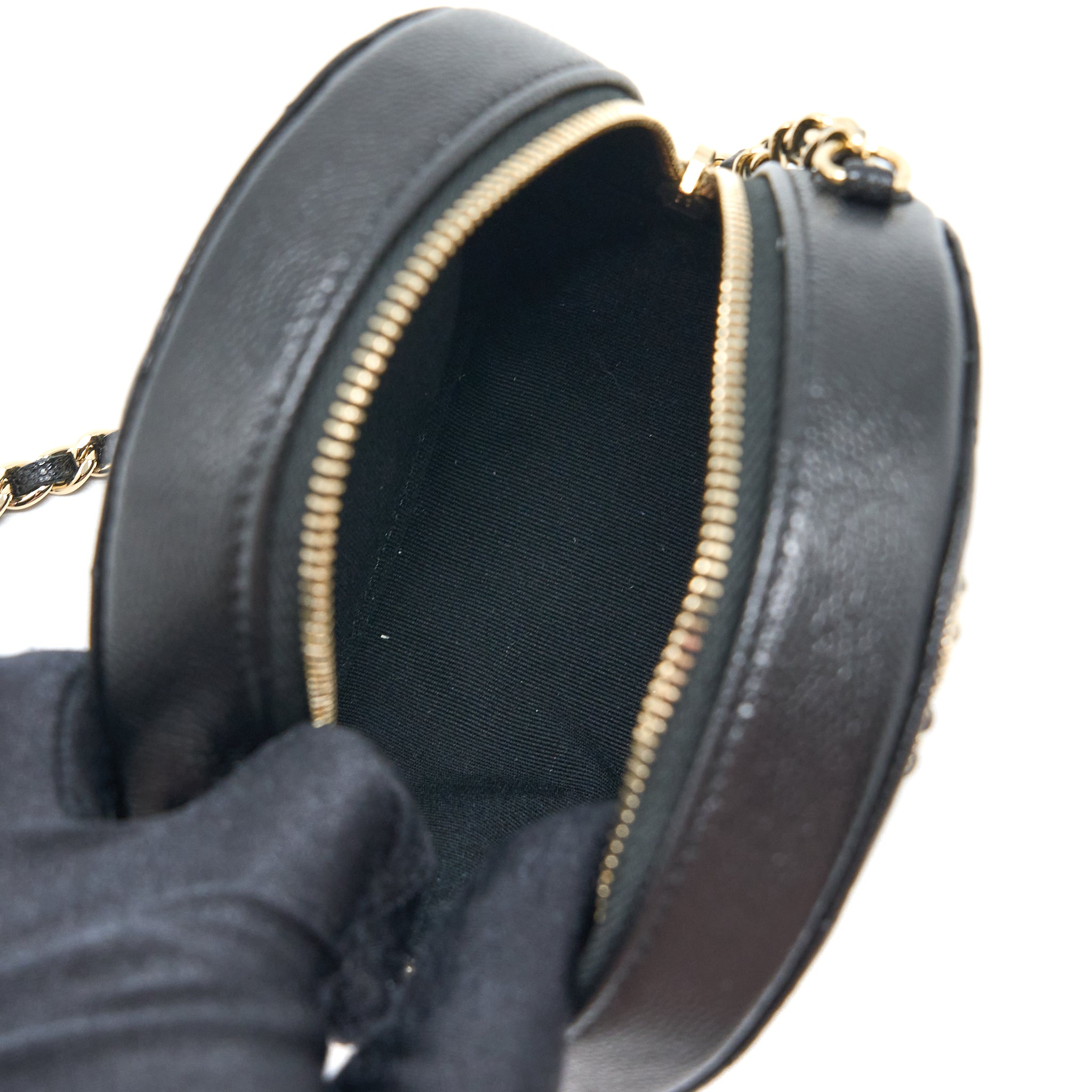 chanel-crystal-cc-logo-round-clutch-with-chain-caviar-black-lghw