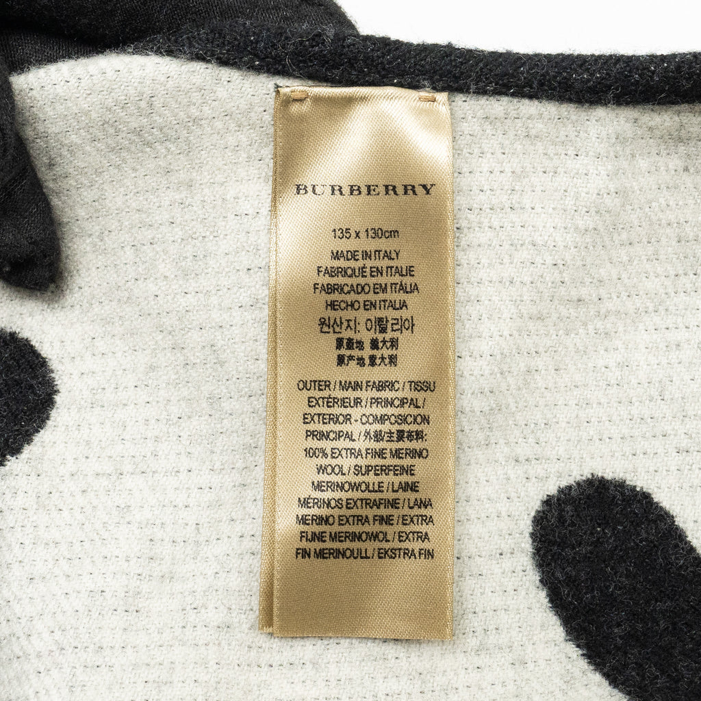 burberry-love-heart-cape-wool-black-white