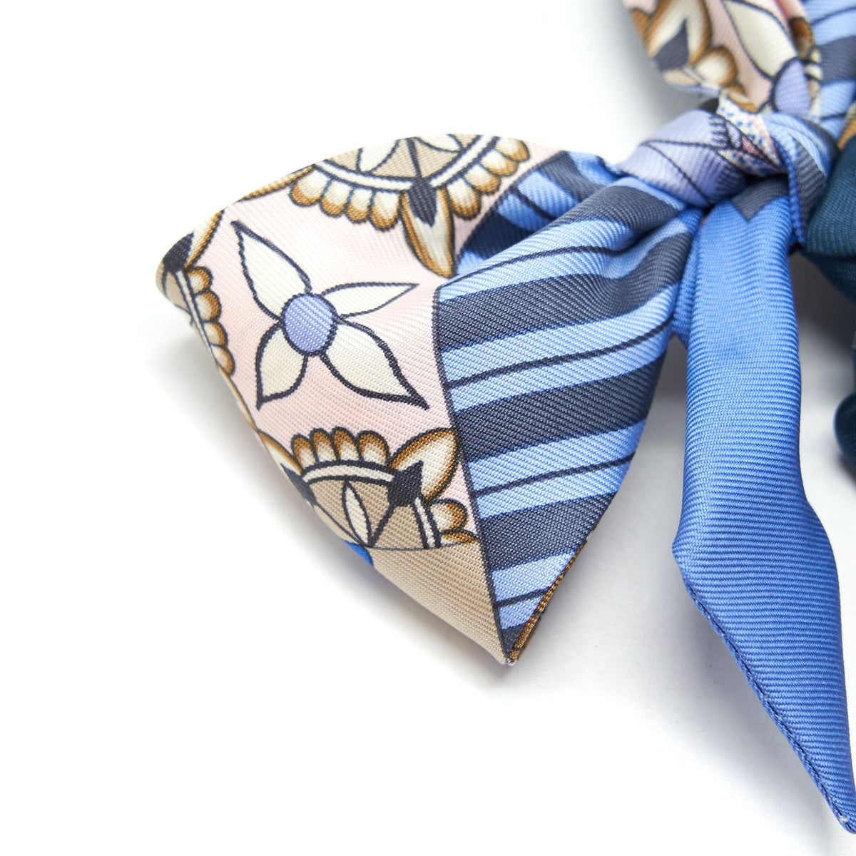 hermes-bella-scrunchie-hair-scarf