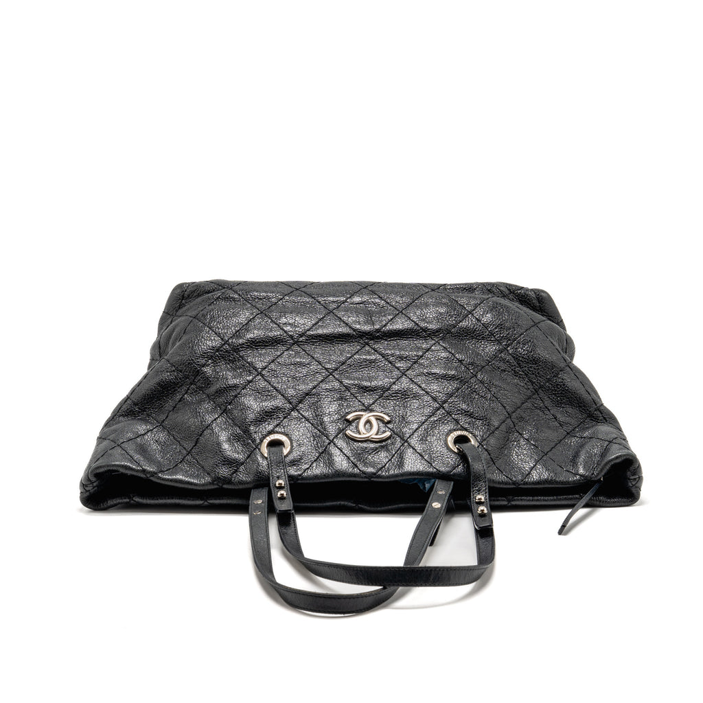 chanel-on-the-road-large-shopping-tote-bag-shiny-grained-calfskin-black-shw