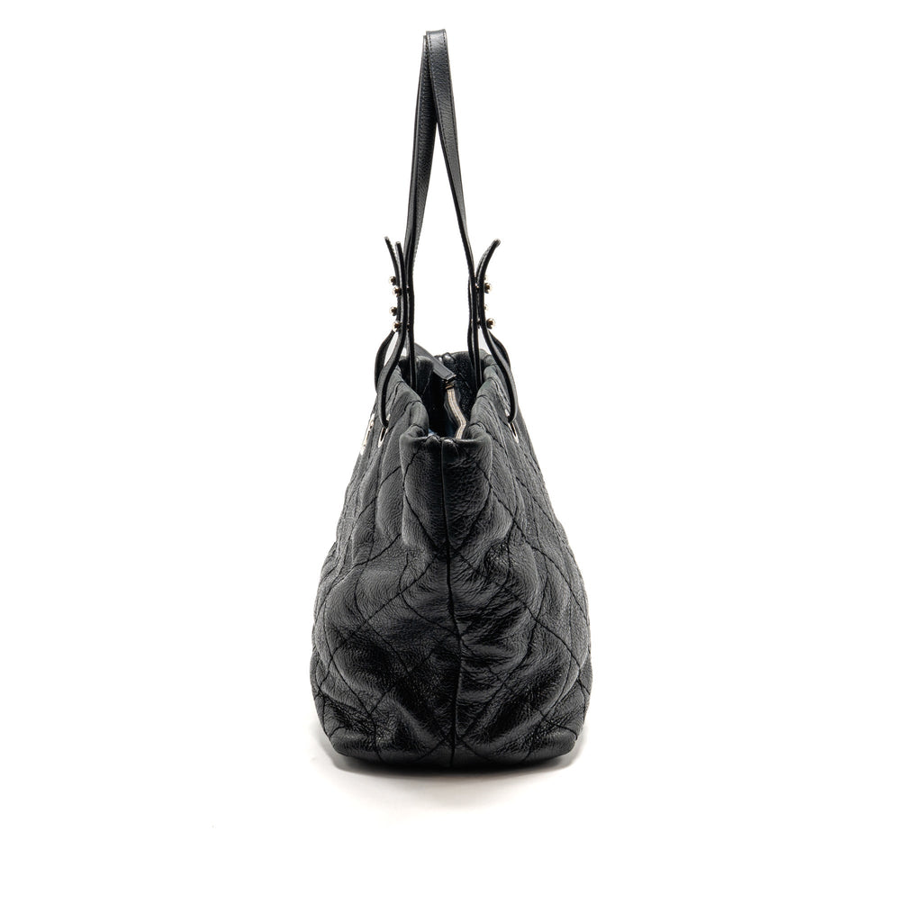 chanel-on-the-road-large-shopping-tote-bag-shiny-grained-calfskin-black-shw